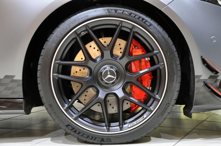 Mercedes AMG A45S 限定車 輸入車 販売 買取 bond ボンド 東京 カスタム ドレスアップ