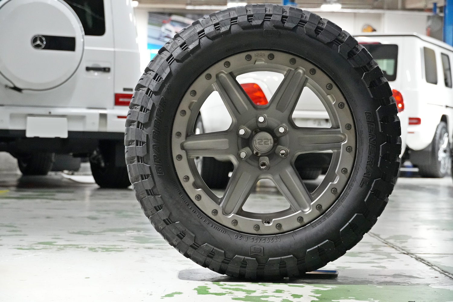 ランドクルーザー　ランクル　300　カスタム　ホイール　20インチ　鍛造