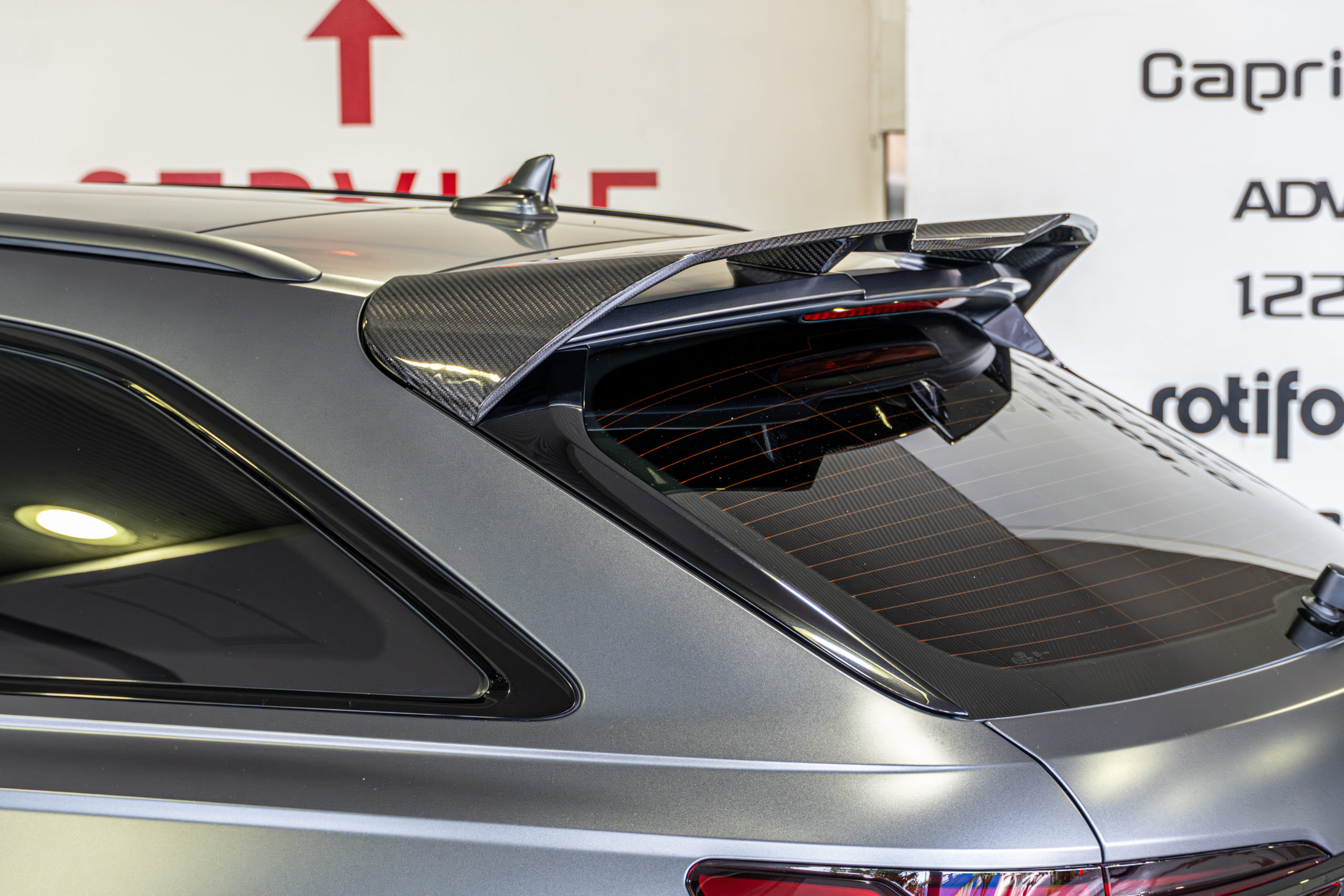 RS6 C8 カスタム　カーボンパーツ　ローダウン　EVENTURI エアクリ　KW