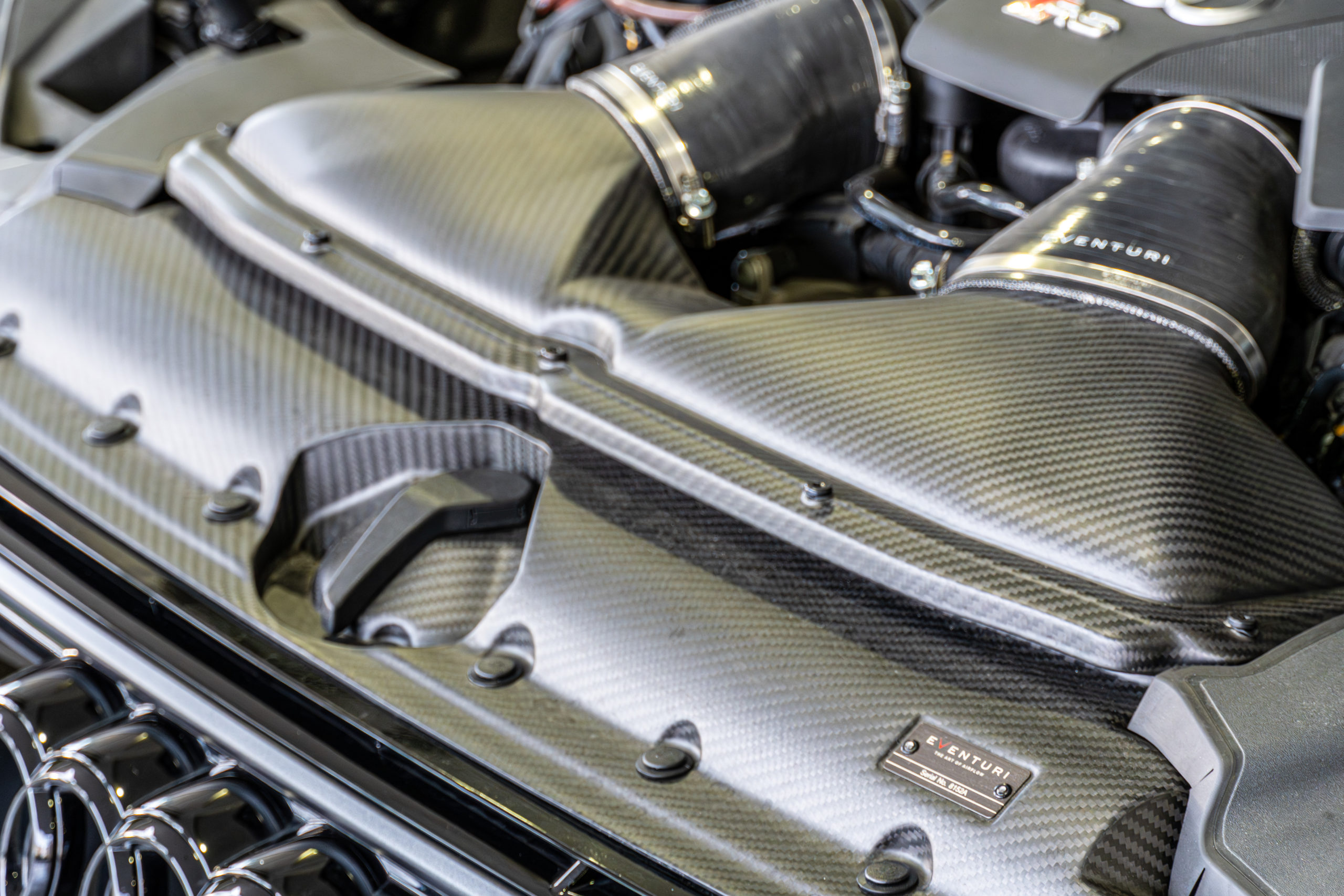 RS6 C8 カスタム　カーボンパーツ　ローダウン　EVENTURI エアクリ　KW