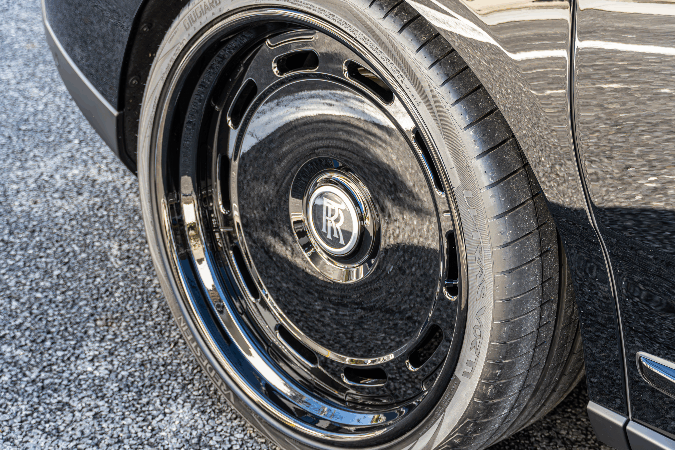 ロールスロイス　カリナン　ブラックバッジ　ローダウン　ASC AL13 FORGED ブラックウト