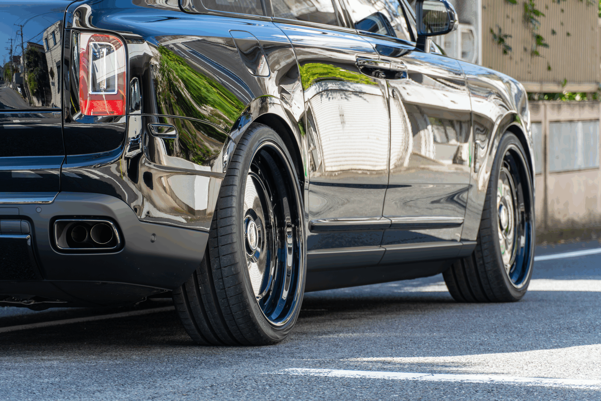 ロールスロイス　カリナン　ブラックバッジ　ローダウン　ASC AL13 FORGED ブラックウト