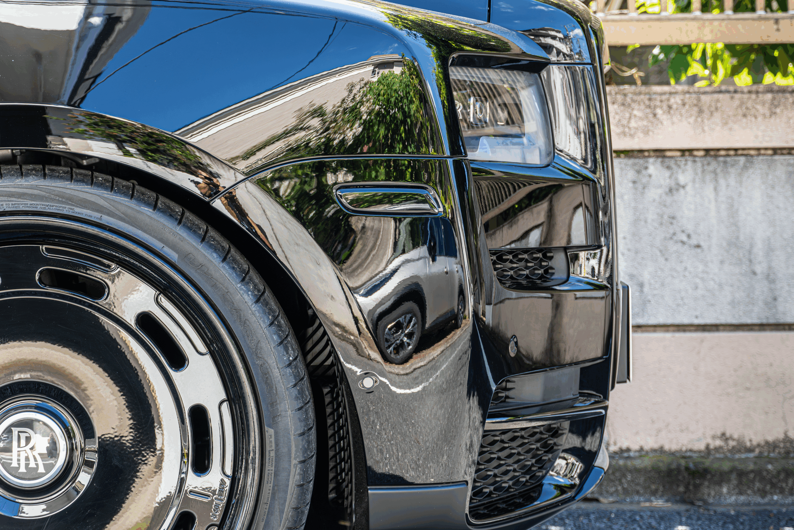 ロールスロイス　カリナン　ブラックバッジ　ローダウン　ASC AL13 FORGED ブラックウト