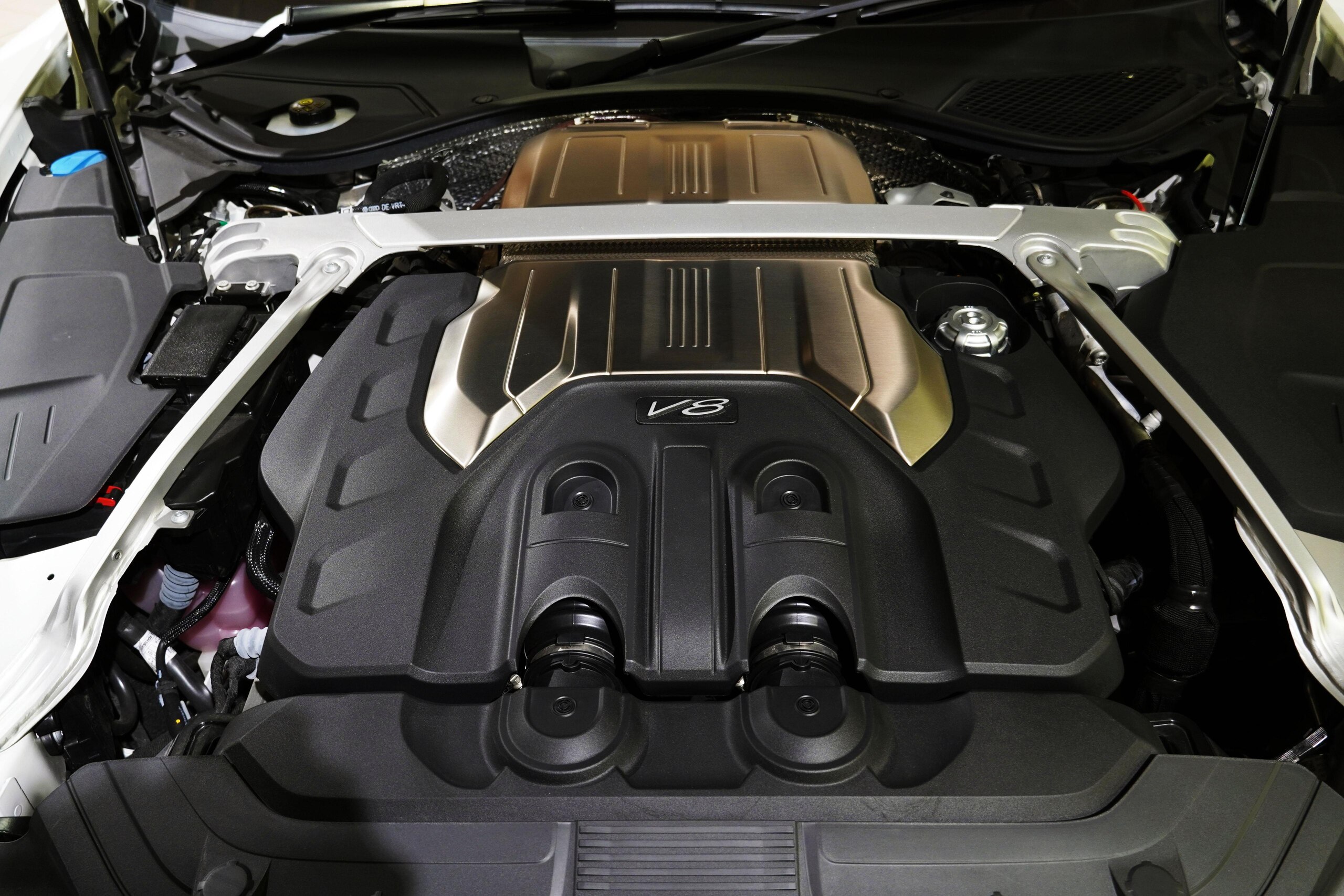 bond東京　コンチネンタルGT　V8　マリナー