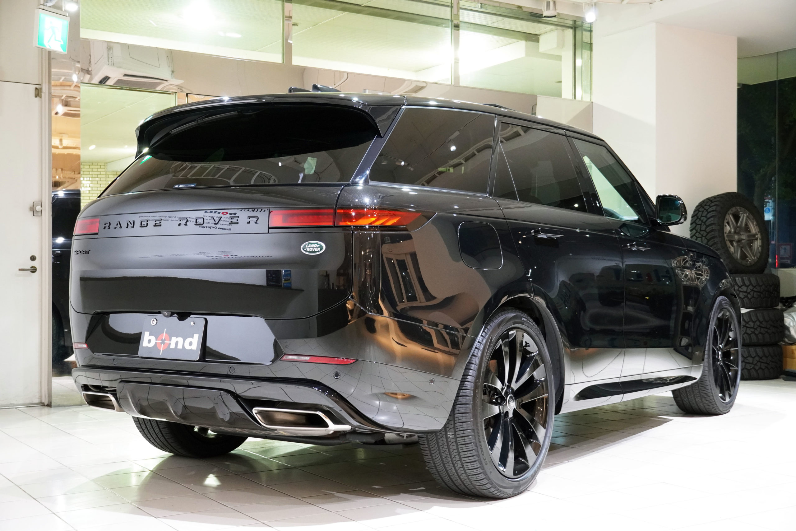 ﾗﾝﾄﾞﾛｰﾊﾞｰ　ﾚﾝｼﾞﾛｰﾊﾞｰｽﾎﾟｰﾂ　ﾛｰﾝﾁｴﾃﾞｨｼｮﾝ　P400　輸入車　販売　買取　ｶｽﾀﾑ　ﾄﾞﾚｽｱｯﾌﾟ　bond　ﾎﾞﾝﾄﾞ　東京