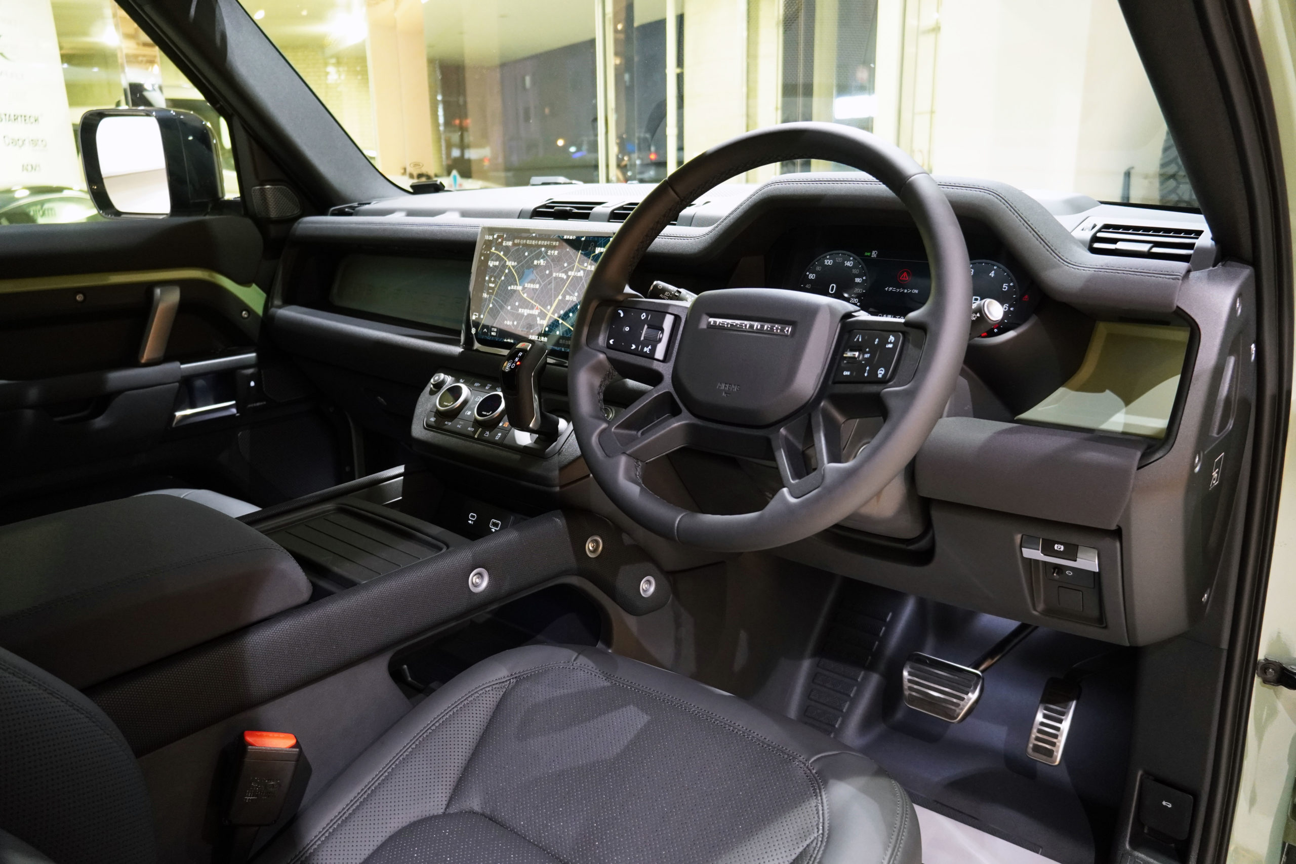 LANDROVER DEFENDER 90 ランドローバー　ディフェンダー　特別仕様車　限定車　75th　輸入車　販売　買取　bond　ボンド　カスタム　ドレスアップ　東京　