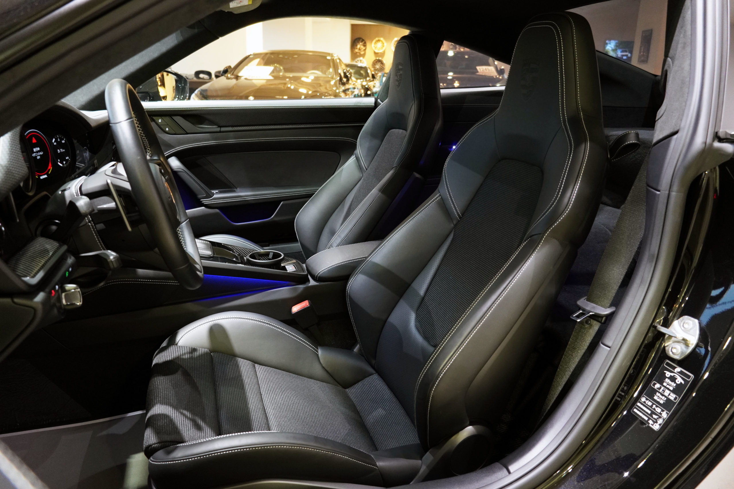 ポルシェ　992　GT3　ツーリング　左ハンドル　輸入車　販売　買取　カスタム　ドレスアップ　bond　ボンド　東京