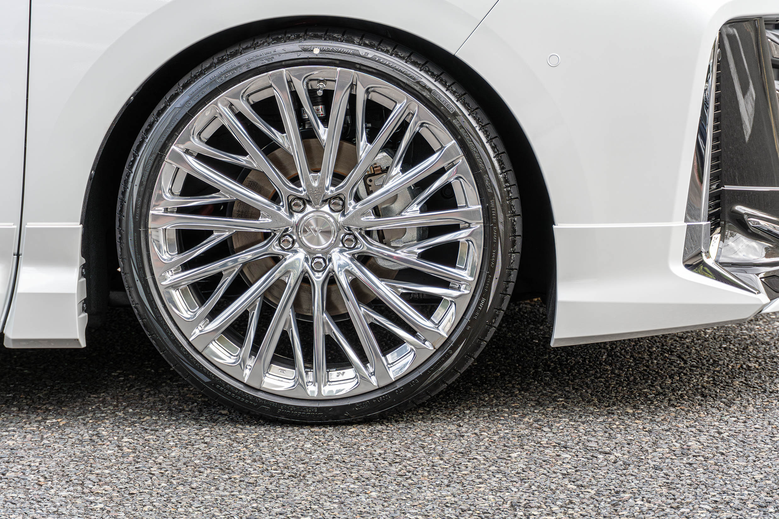 トヨタ ヴェルファイア カスタム ツートン ラッピング AK FORGED 22インチ RSR ローダウン