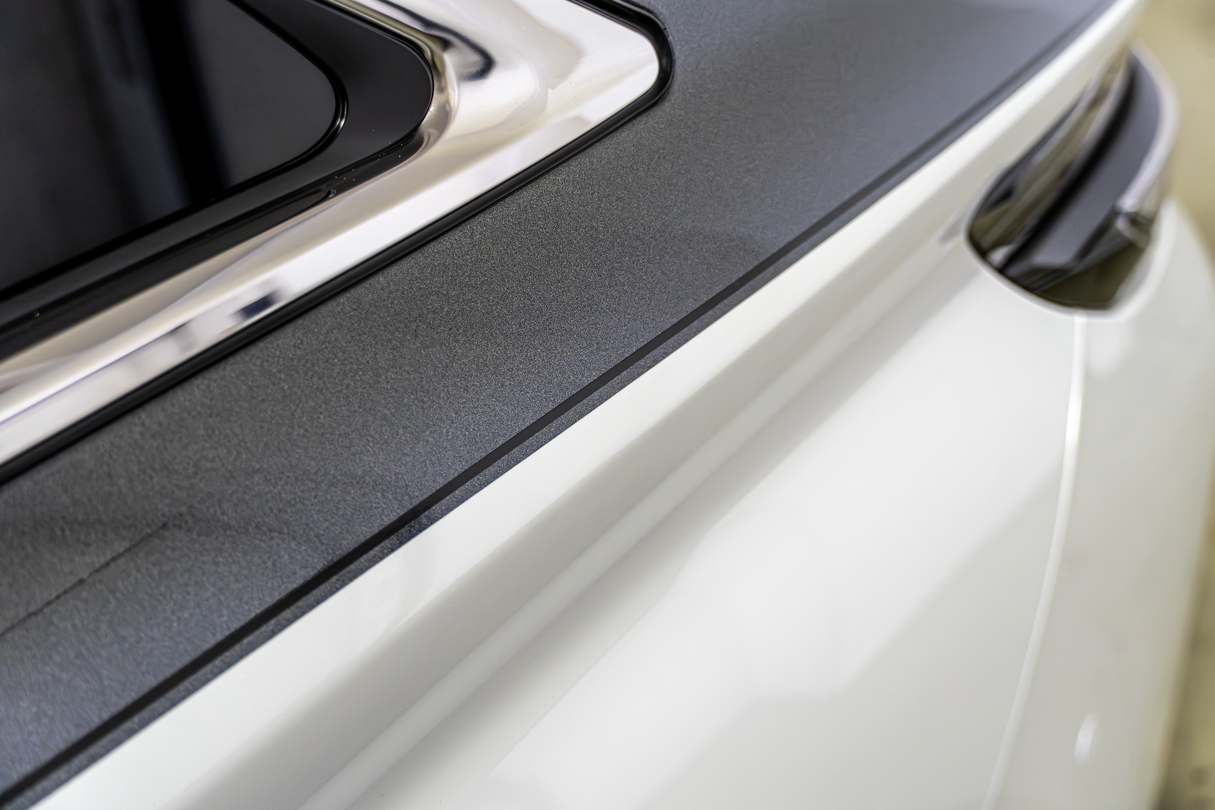 トヨタ ヴェルファイア カスタム ツートン ラッピング AK FORGED 22インチ RSR ローダウン