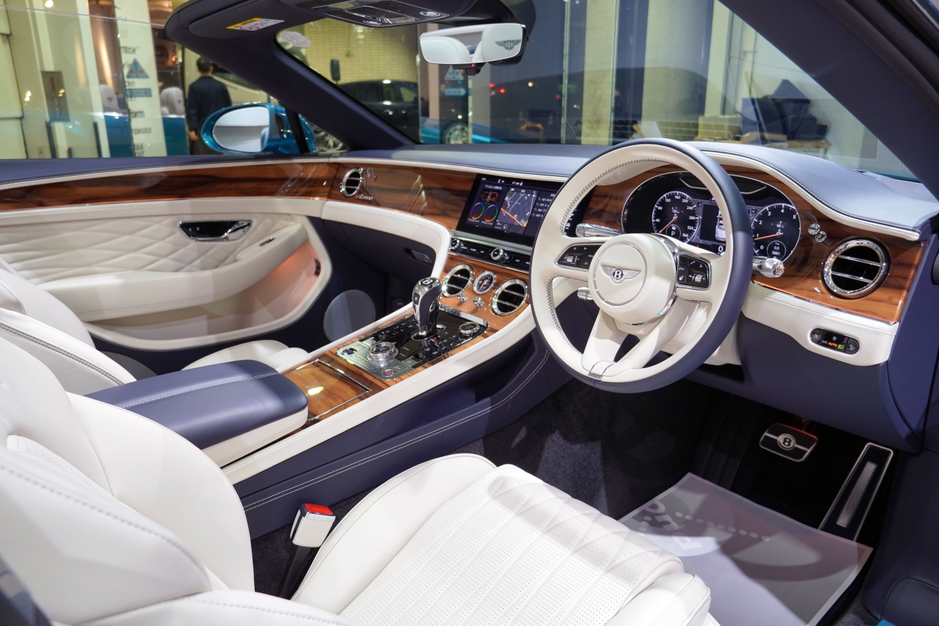 ベントレー　コンチネンタルGT　コンバーチブル　アズール　輸入車　販売　買取　カスタム　ドレスアップ　　 