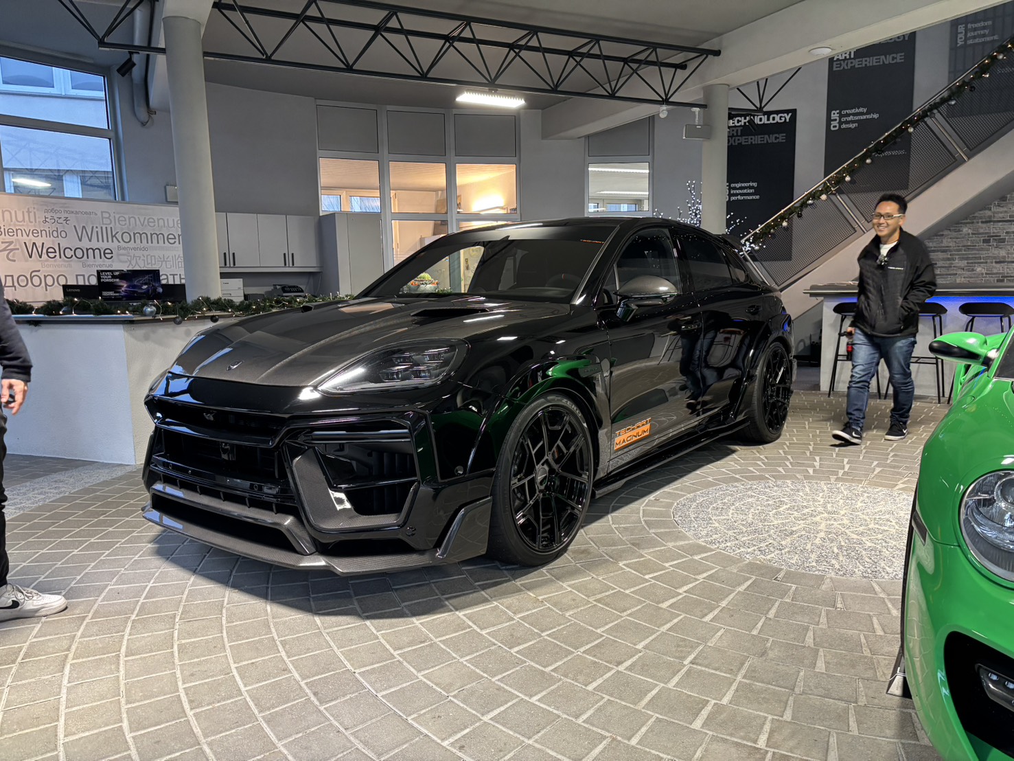 エッセンモーターショー　BMW BBS E36 E30 TECHART カイエン　MAGNUM