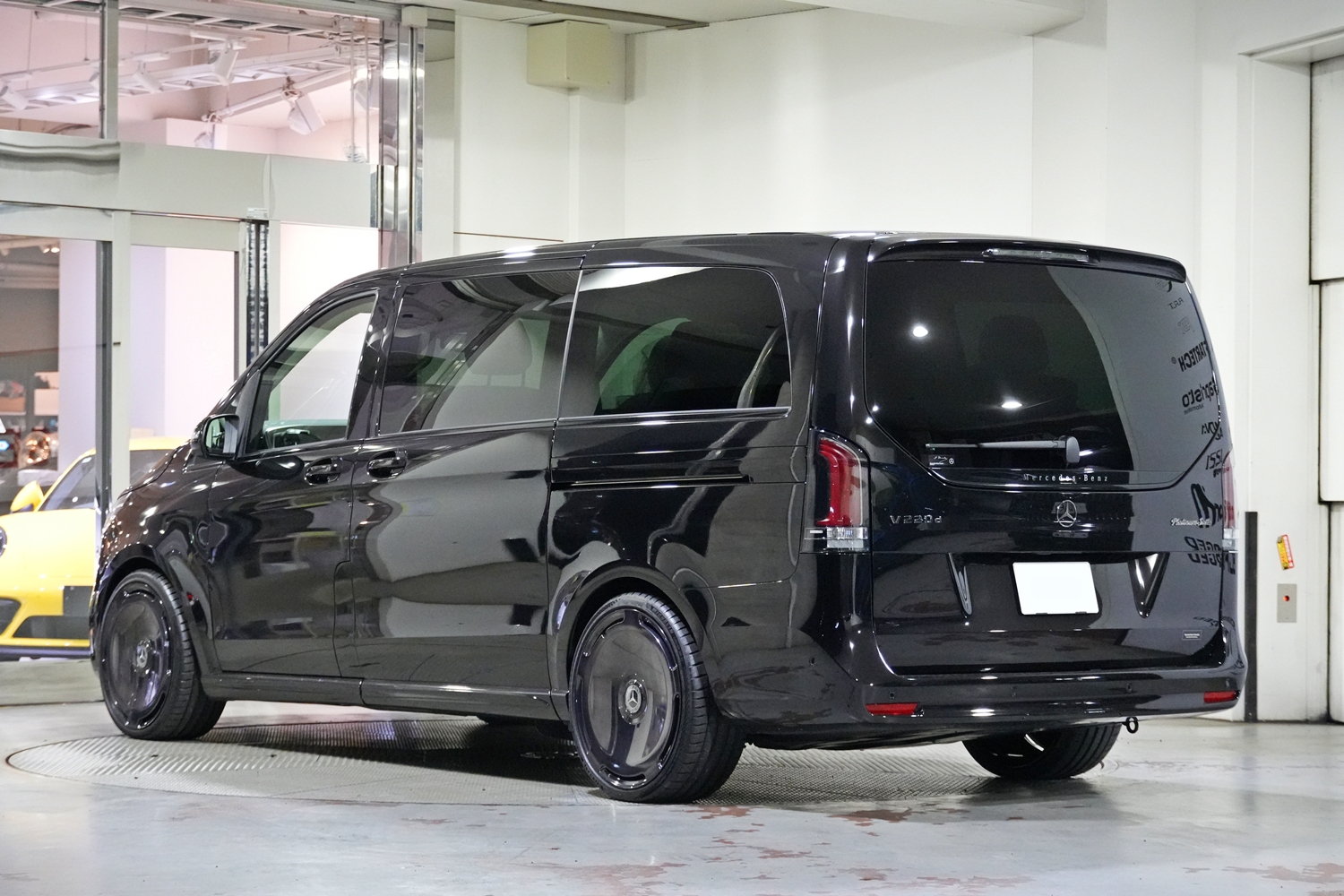 W447　V220d　Vクラス　ローダウン　ホイール　アメ鍛　AL13　ブラックアウト　ナイトパッケージ