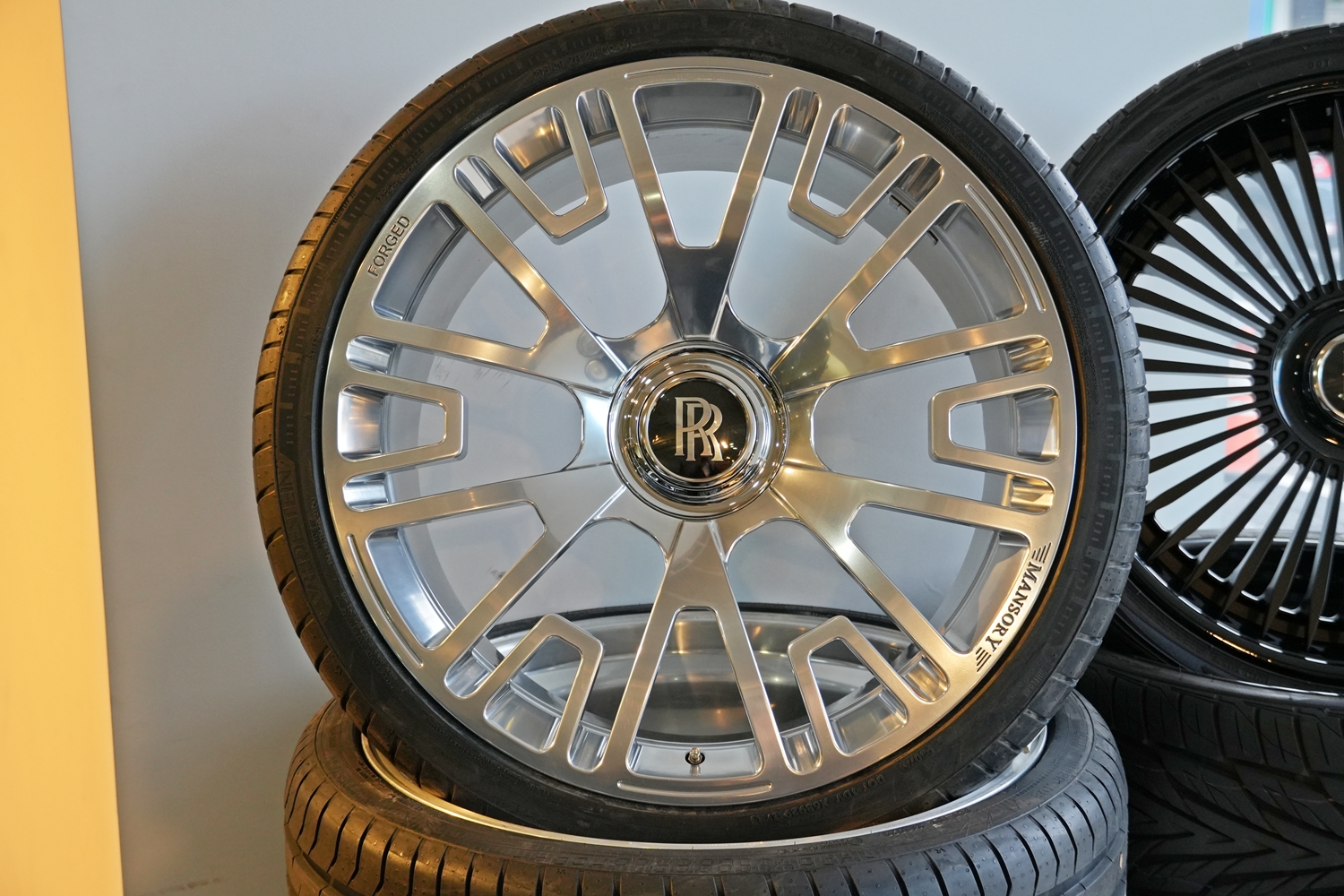 ロールスロイス カリナン ファントム ホイール マンソリー 24インチ 鍛造