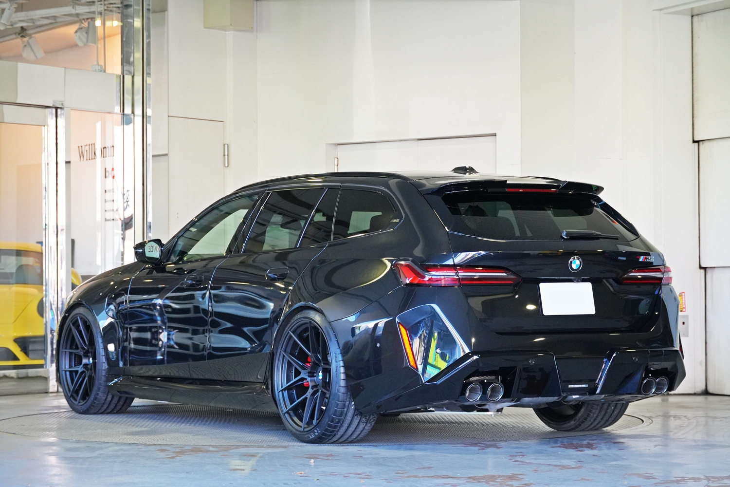 BMW　M5　G99　G90　カスタム　ローダウン　ホイール　鍛造ホイール　22インチ　BC FORGED　H&R　ダウンサス　東京