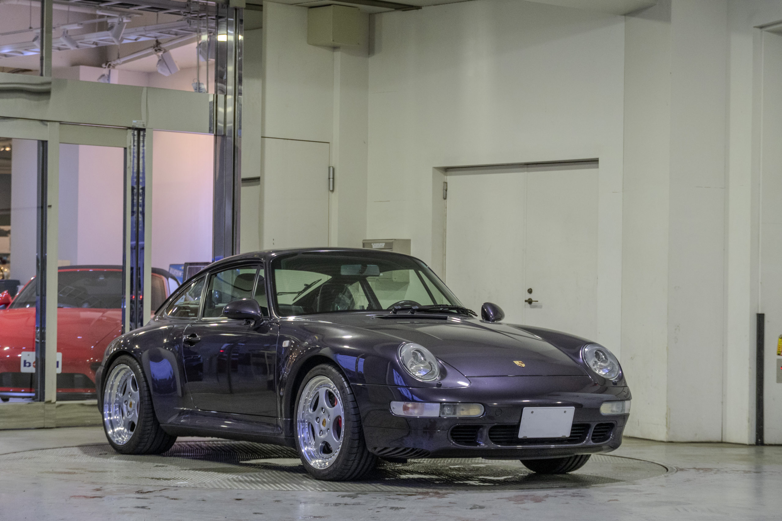 PORSCHE　ポルシェ　993　カスタム　ローダウン　ホイール　18インチ　鍛造ホイール　ニュートレイル