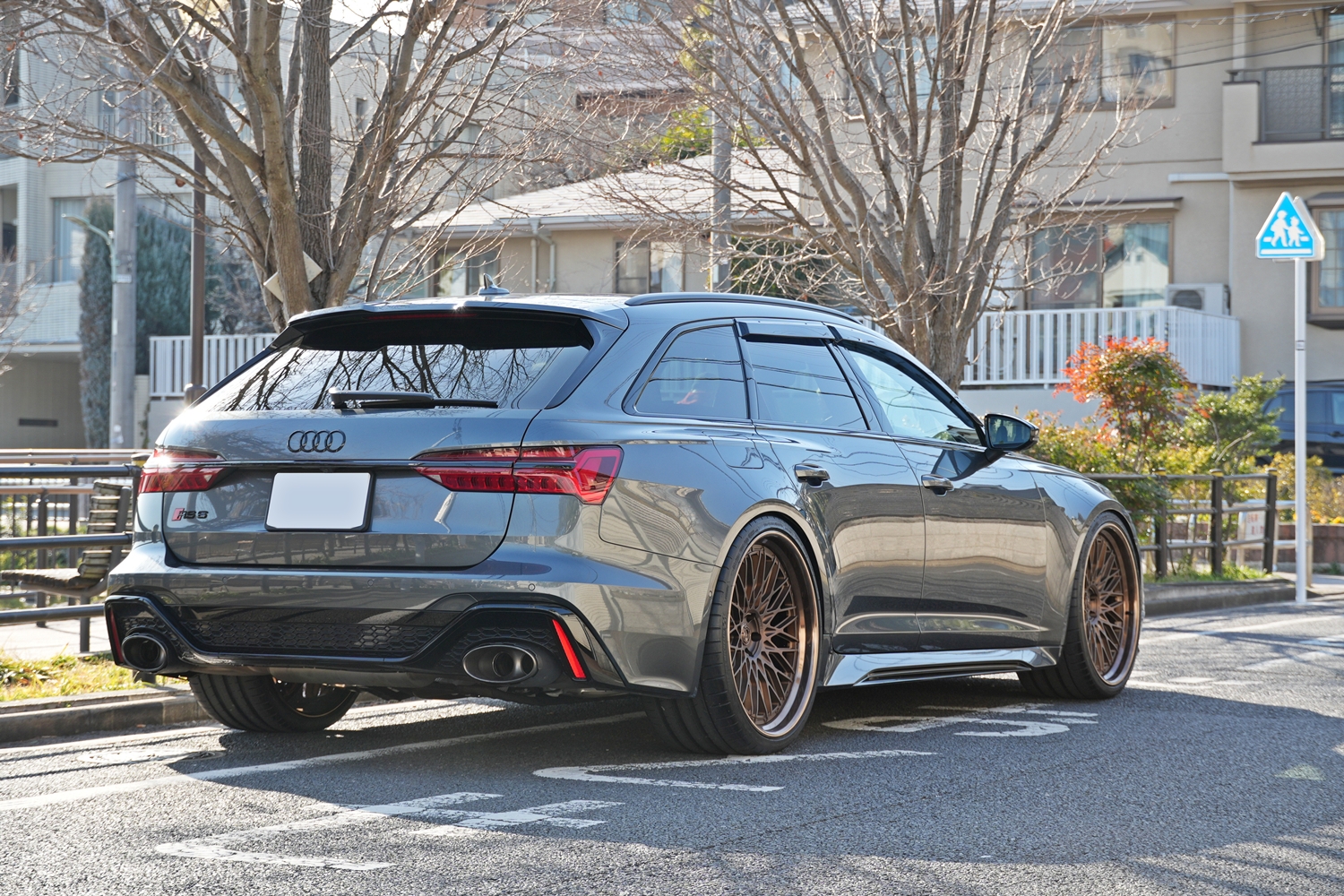 Audi　アウディ　RS6　カスタム　ローダウン　ホイール　23インチ　鍛造　アメ鍛　AL13