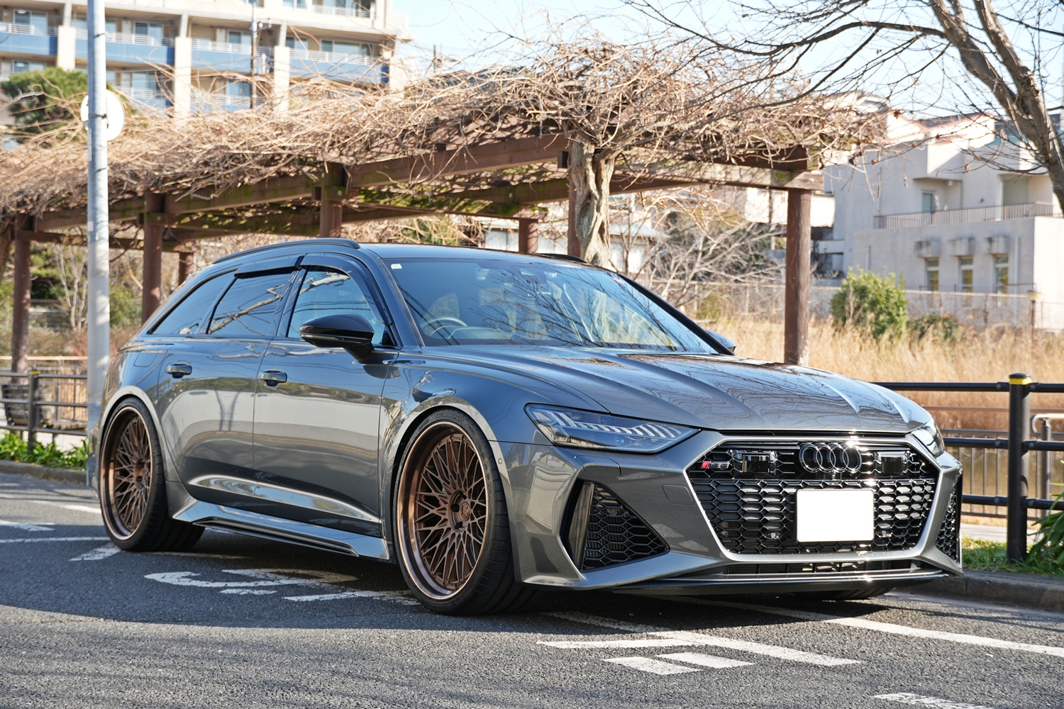 Audi　アウディ　RS6　カスタム　ローダウン　ホイール　23インチ　鍛造　アメ鍛　AL13