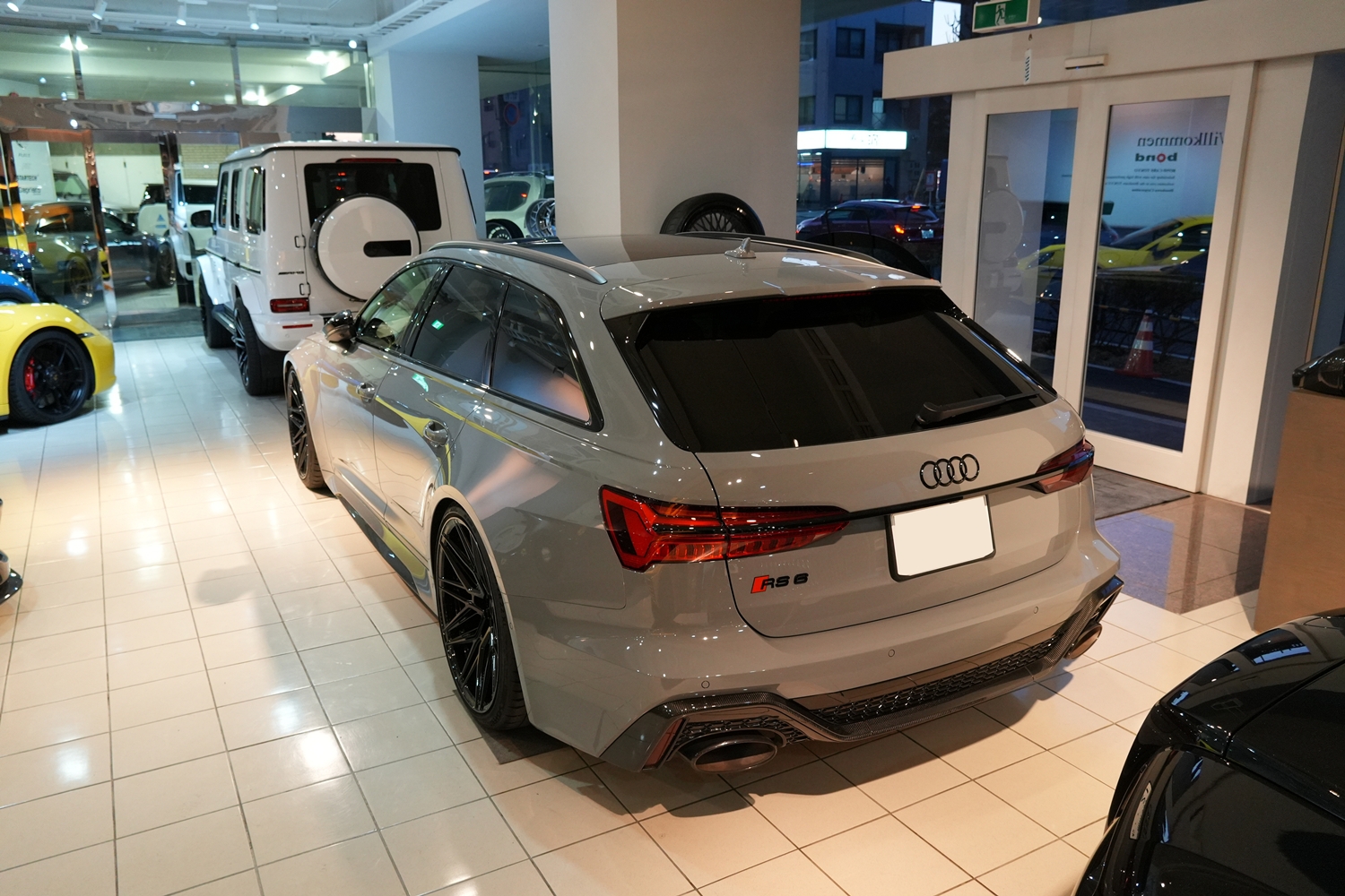 アウディ　RS6　中古　低走行　高年式　カスタム　ホイール　VOSSEN