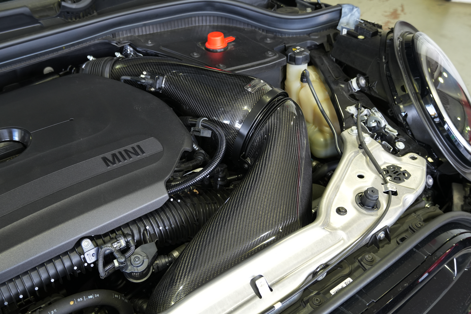 MINI　F67　F66　エアインテーク　カーボン　ラムエアー　エアクリ　カスタム　チューニング