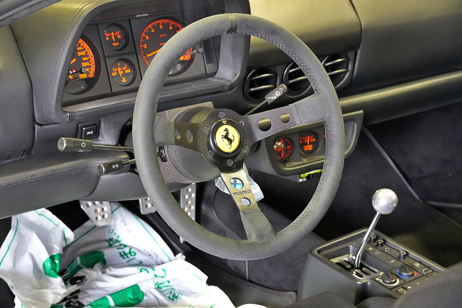 512TR　カスタム　ステアリング　momo　フェラーリ　カスタム