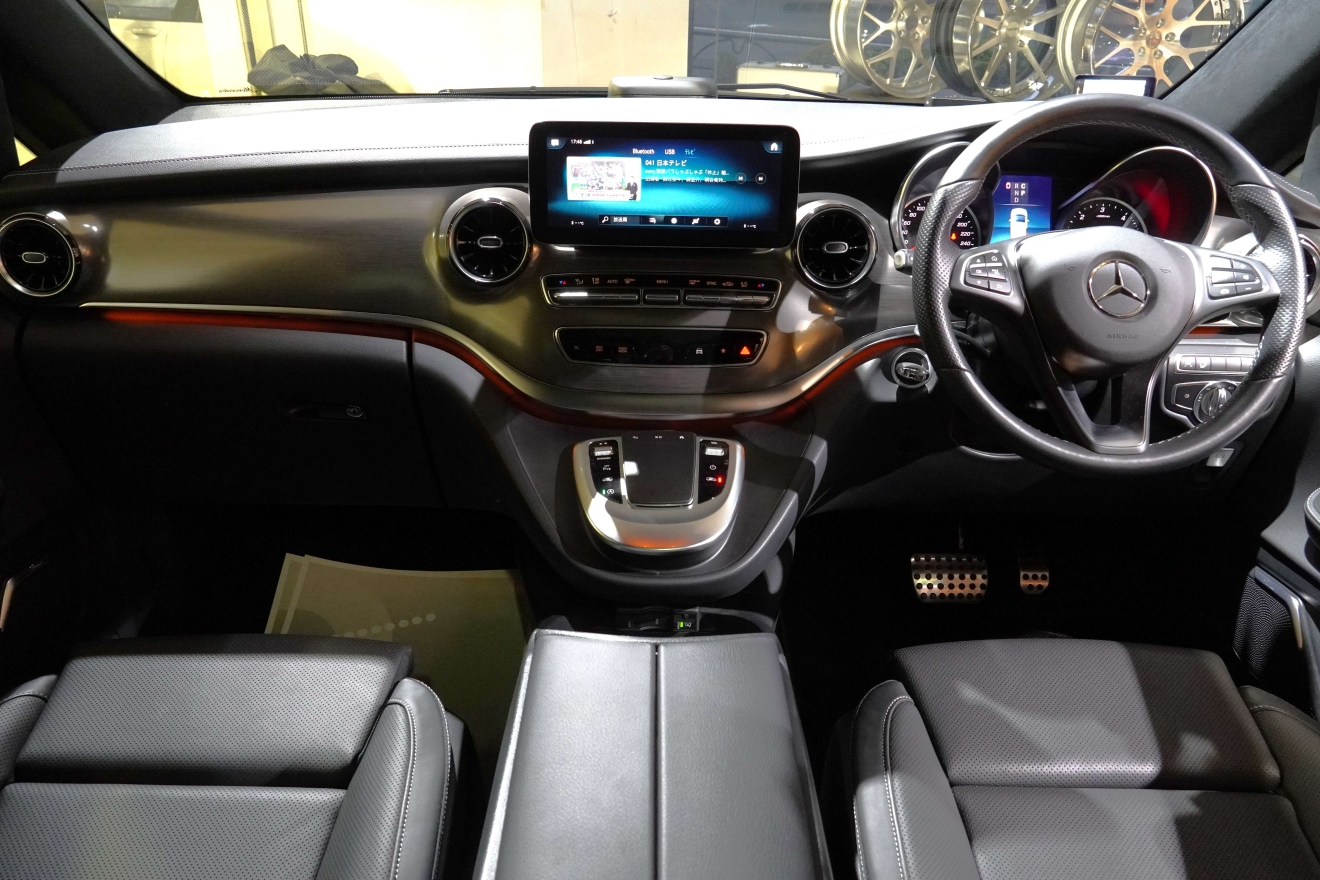 Mercedes-Benz V220d ExclusiveLong PlatinumSuite