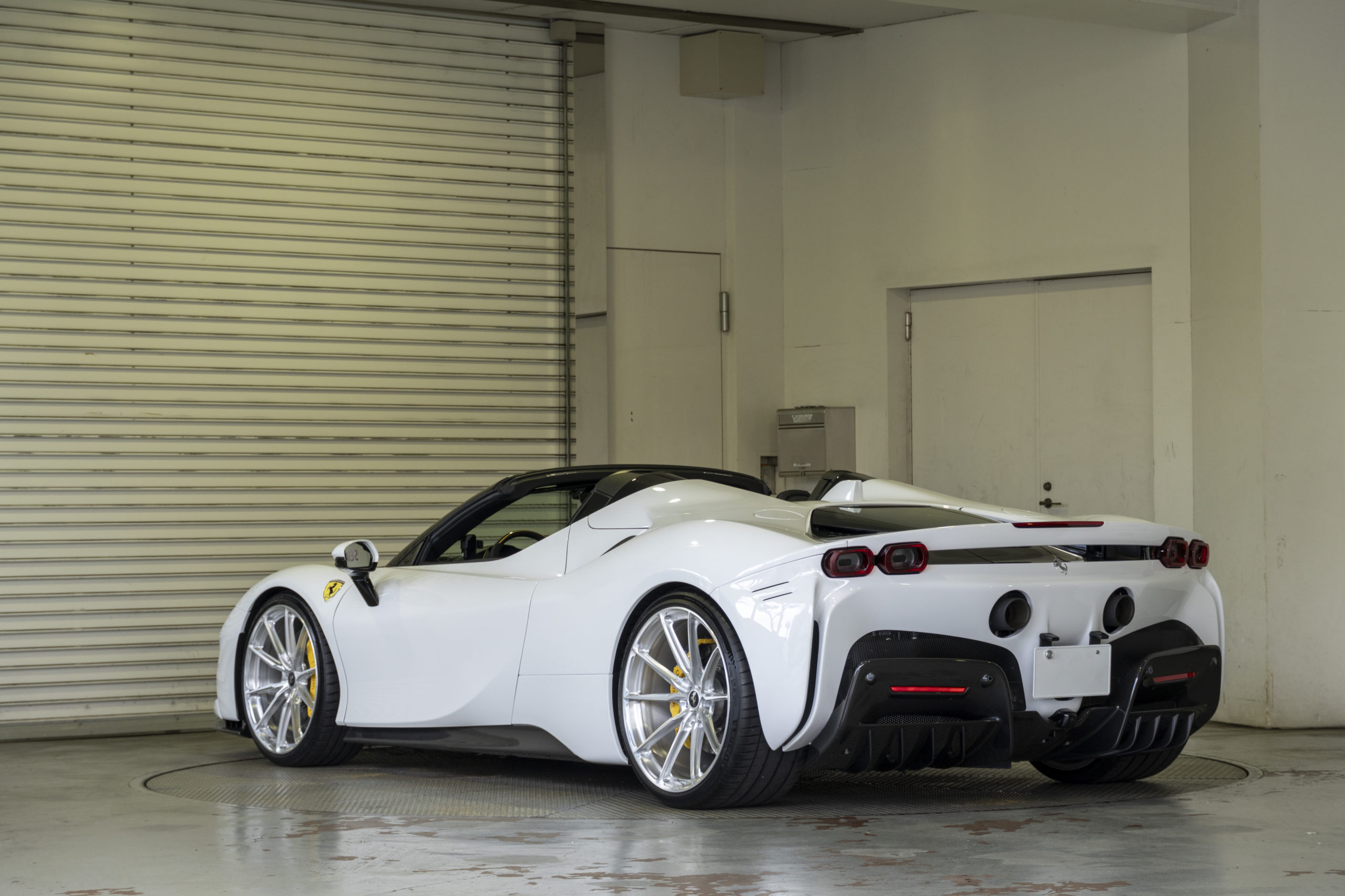 Ferrari フェラーリ SF90 カスタム ローダウン ホイール 22インチ アメ鍛 NOVITEC HRE bond