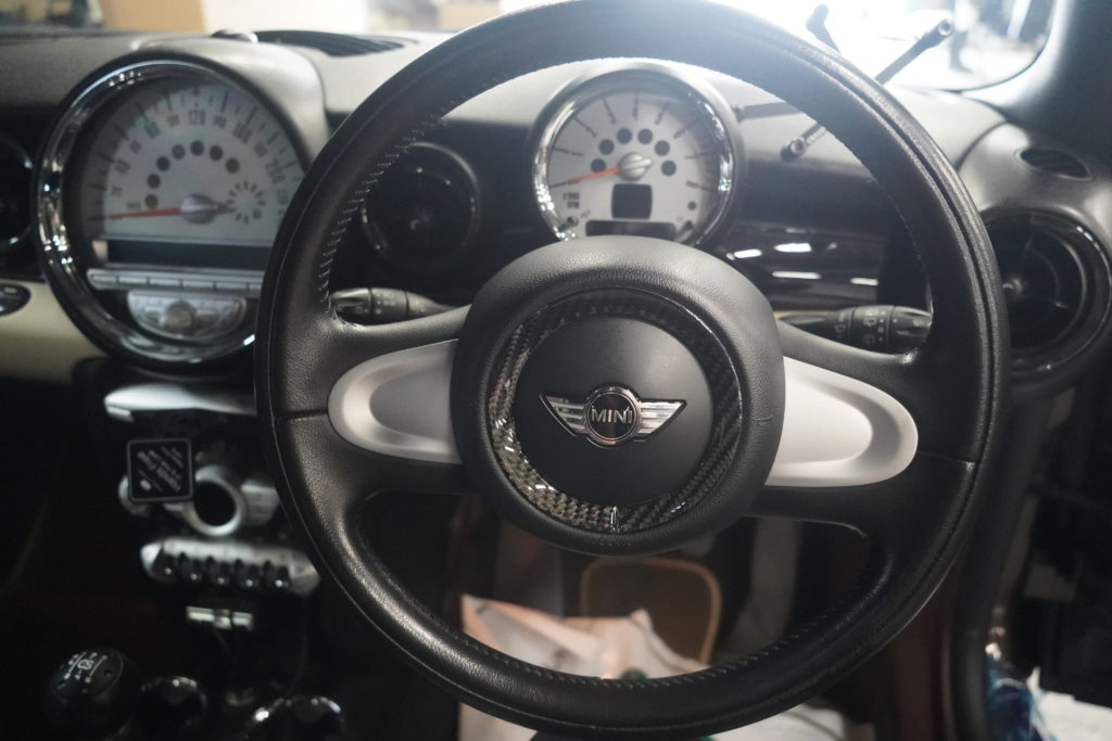 MINI ステアリング R55 ボンドボディ MOMO