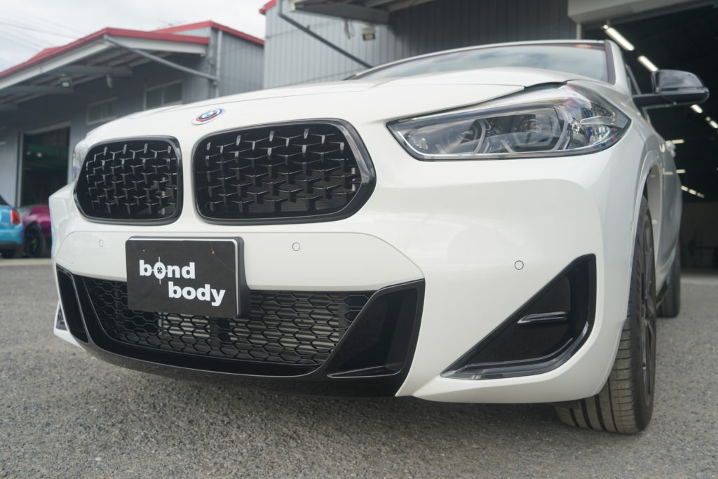 BMW X2 カスタムペイントブラックアウト