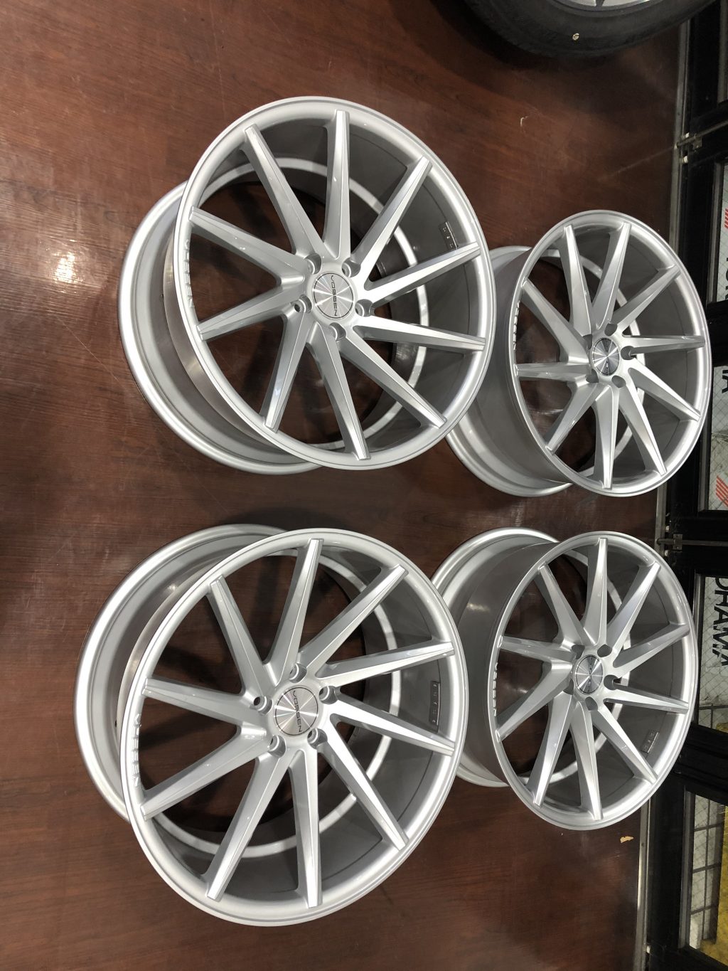 CVT 20″ Platinum Metallic Silver