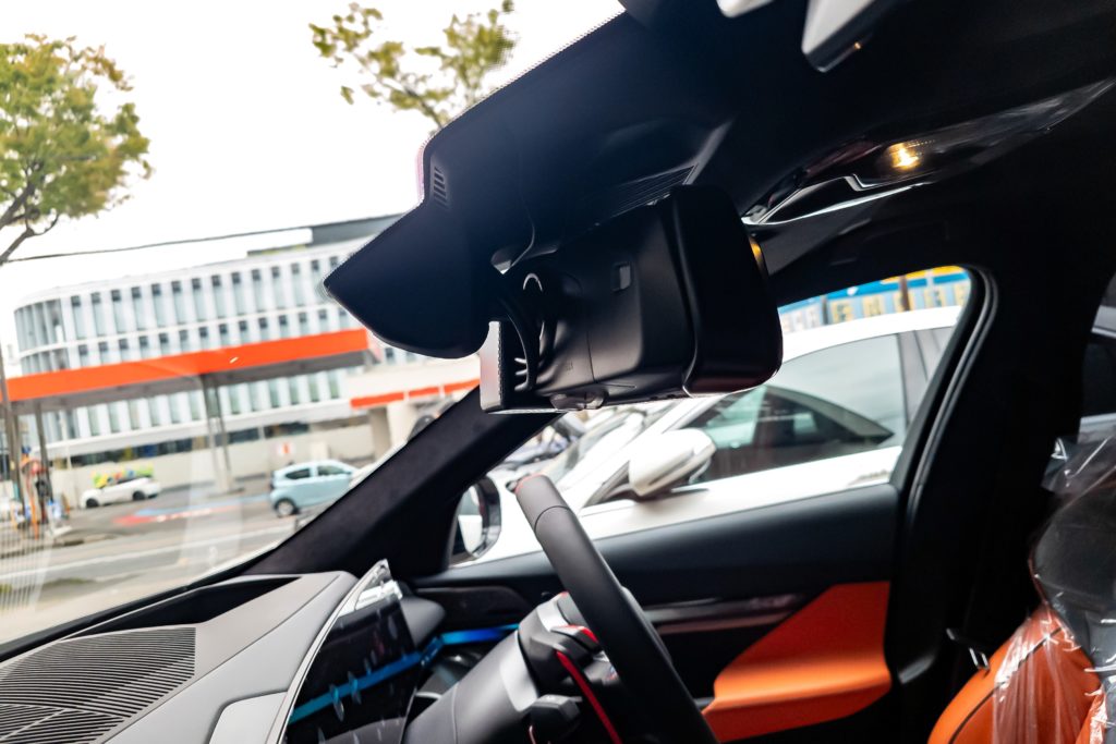 BMW G99 M5ツーリング デジタルインナー a/tack ALPINE bond 浦和