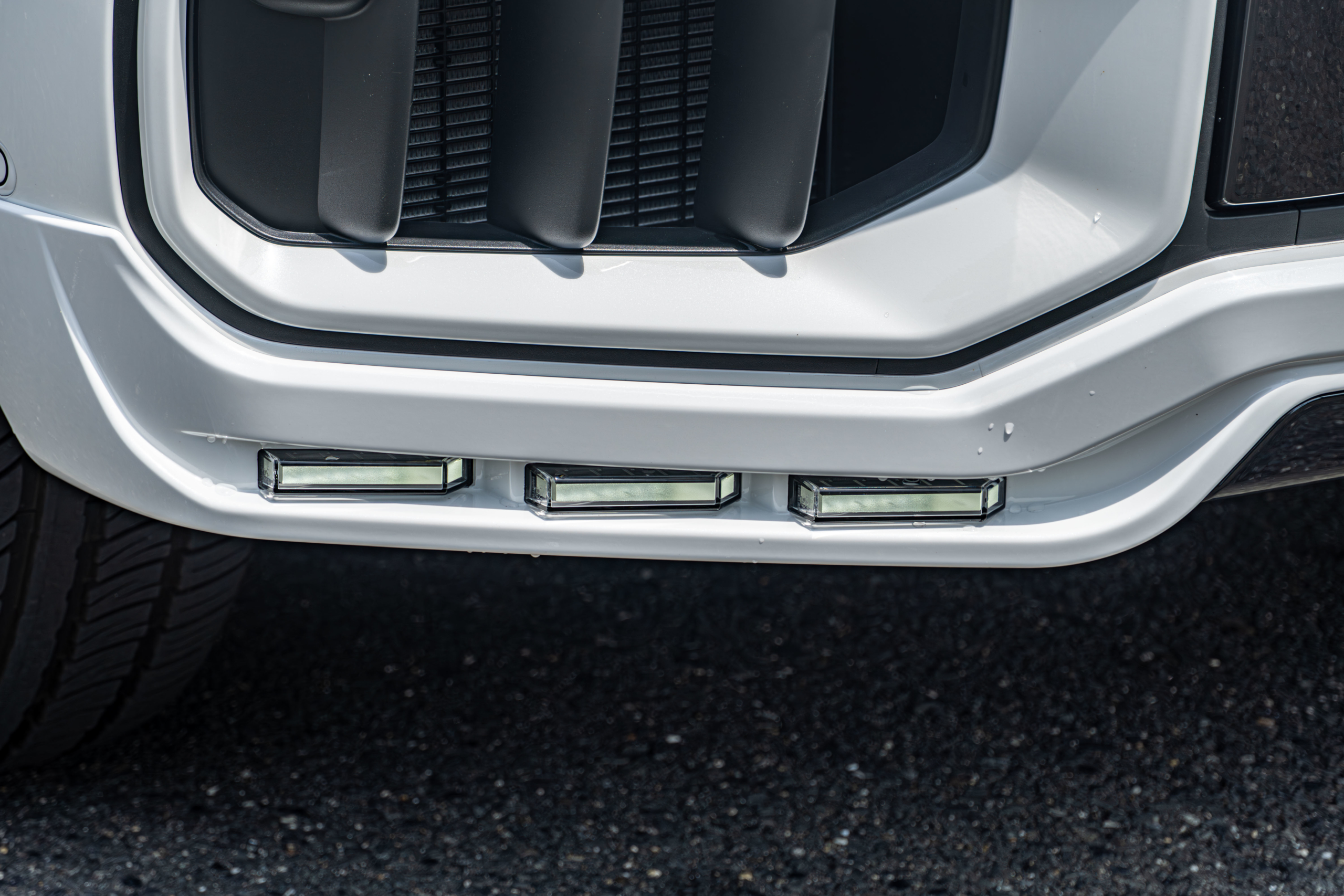 W465 G63 AMG×BRABUS フロントスポイラー　ゲレンデ ボンド大阪