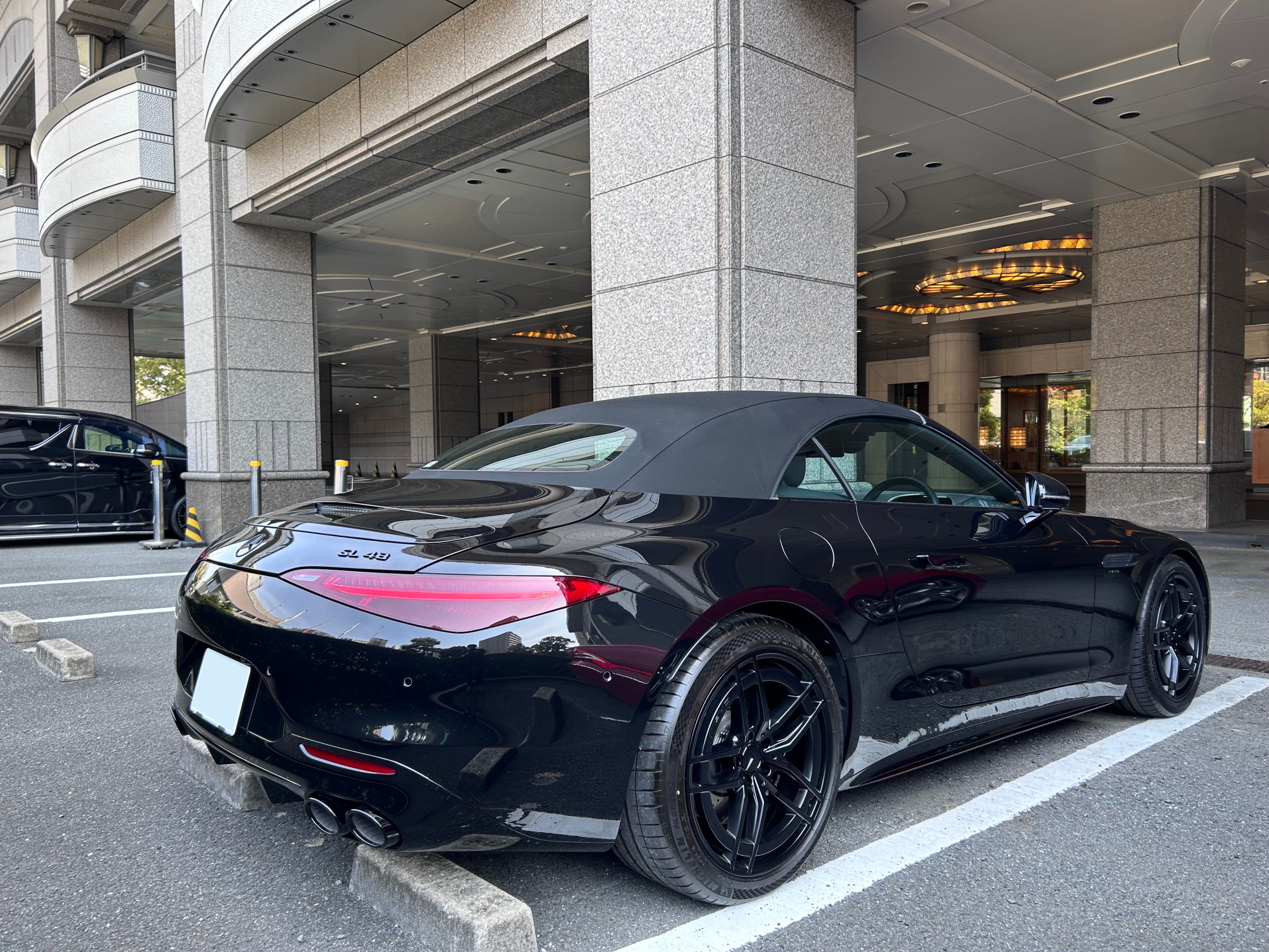 R232 AMG SL43 ブラックアウト