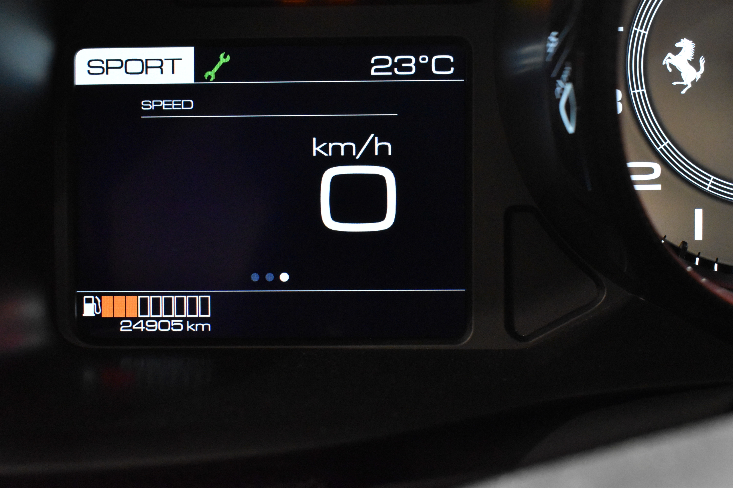 フェラーリ　GTC4Lusso　ルッソ　V12　４人乗り　ローダウン　カスタム　オプション多数　ボンドカーズ　ボンド大阪　新着入庫車両