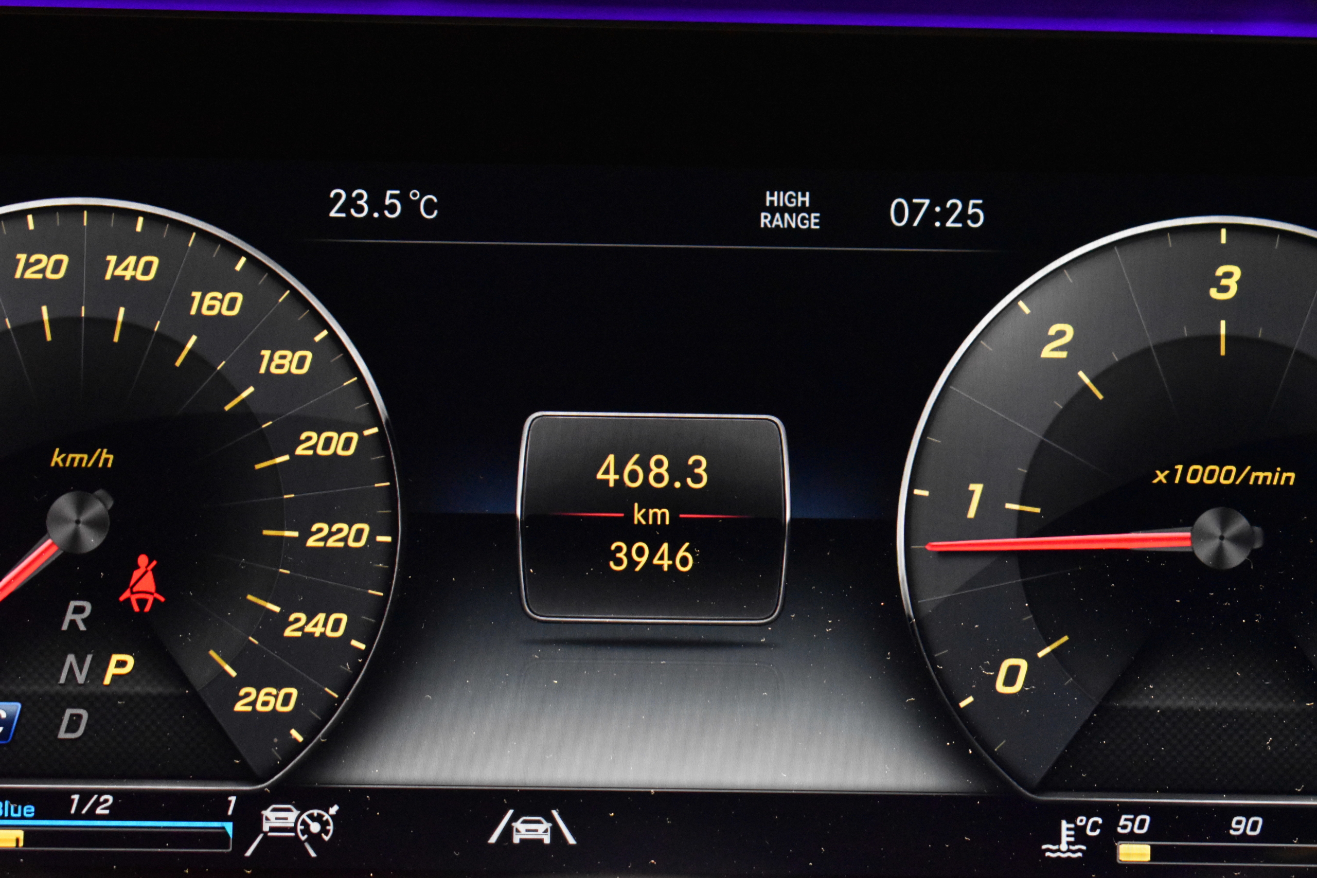 メルセデスベンツ　G400d　車輌販売　ボンド大阪　ボンドカーズ　ボンドグループ