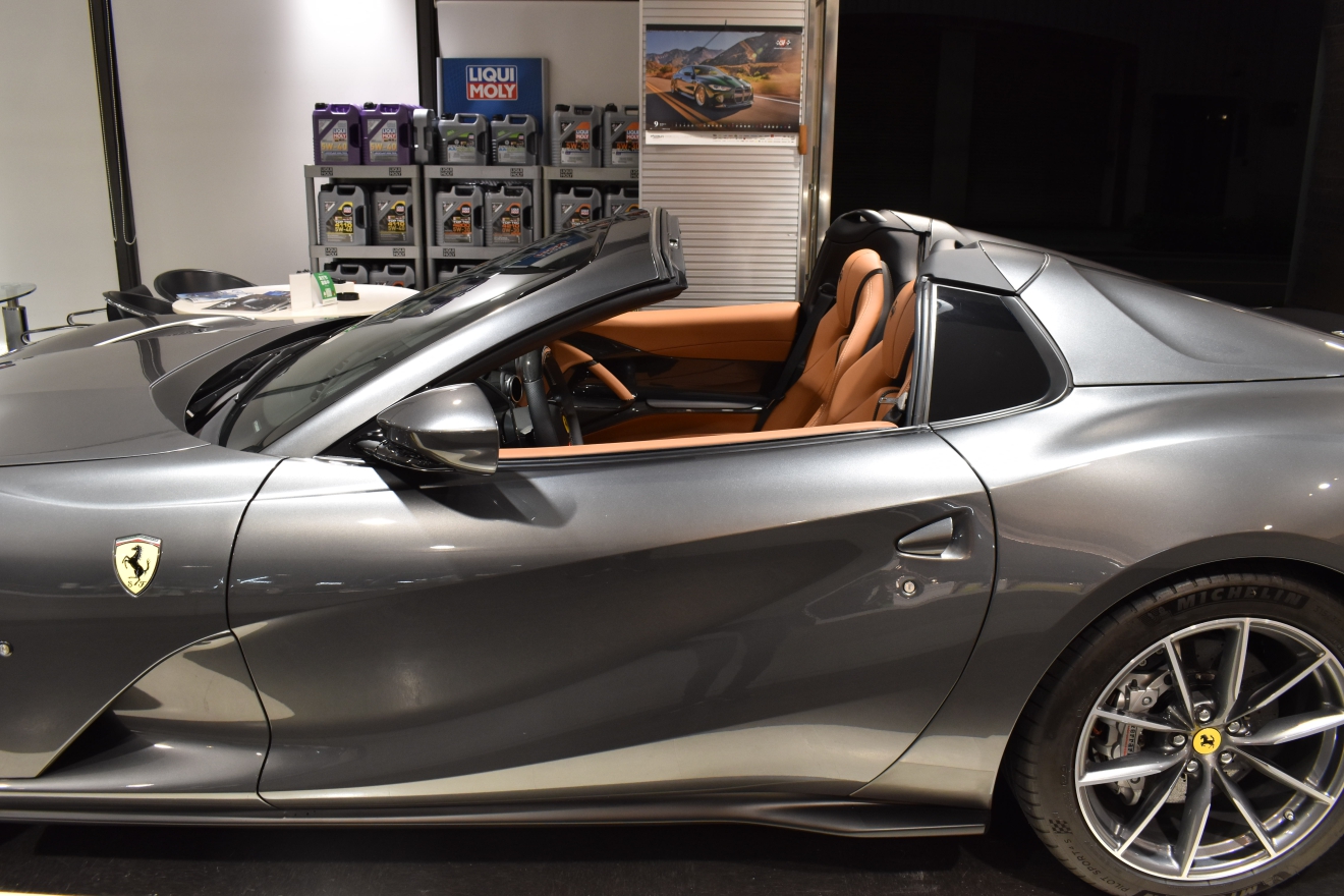 フェラーリ 812GTS V12 左ハンドル 新着入庫車両 ボンド大阪 ボンドカーズ