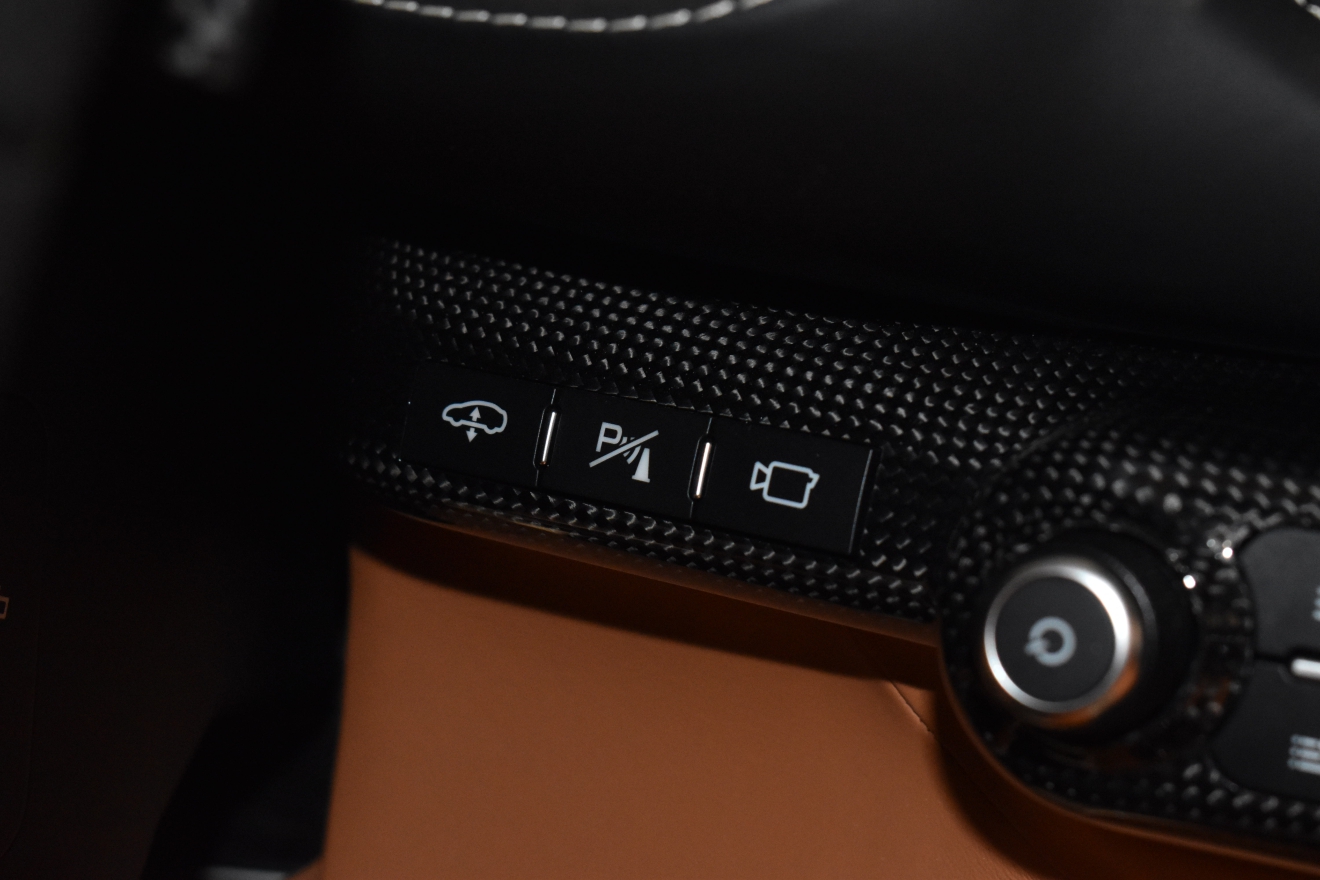 フェラーリ 812GTS V12 左ハンドル 新着入庫車両 ボンド大阪 ボンドカーズ