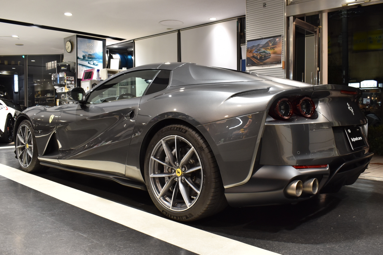 フェラーリ 812GTS V12 左ハンドル 新着入庫車両 ボンド大阪 ボンドカーズ