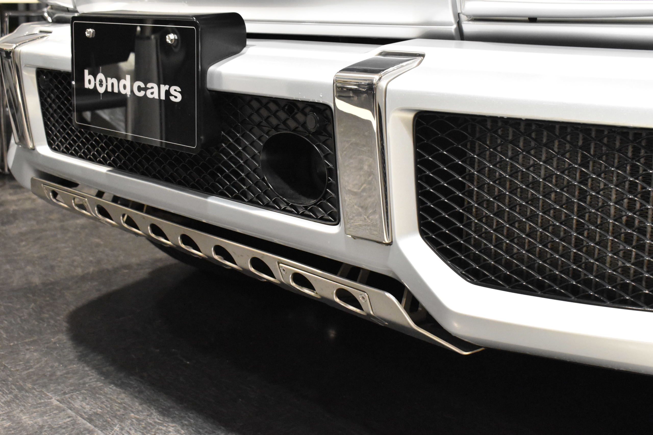 Ｇ６５　Ｖ１２エンジン　ブラバスマフラー　メッキグリル／ホイール　IIDサスペンション　ＥＤ４６３デカール　ｄｅｓｉｇｎｏエクスクルーシブインテリアＰＫＧ（ダイヤモンドステッチ／ｄｅｓｉｇｎｏレザーシート・ダッシュボード