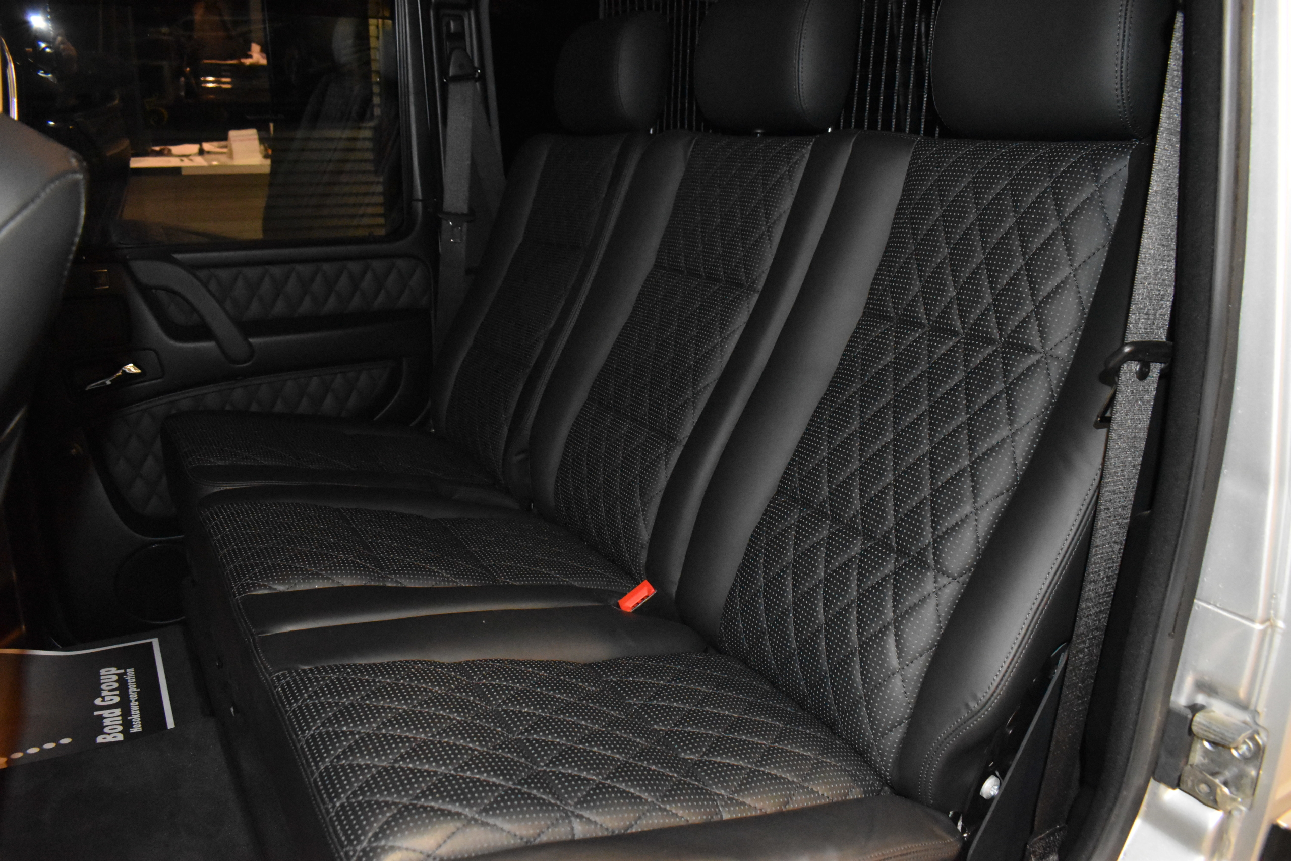 Ｇ６５　Ｖ１２エンジン　ブラバスマフラー　メッキグリル／ホイール　IIDサスペンション　ＥＤ４６３デカール　ｄｅｓｉｇｎｏエクスクルーシブインテリアＰＫＧ（ダイヤモンドステッチ／ｄｅｓｉｇｎｏレザーシート・ダッシュボード