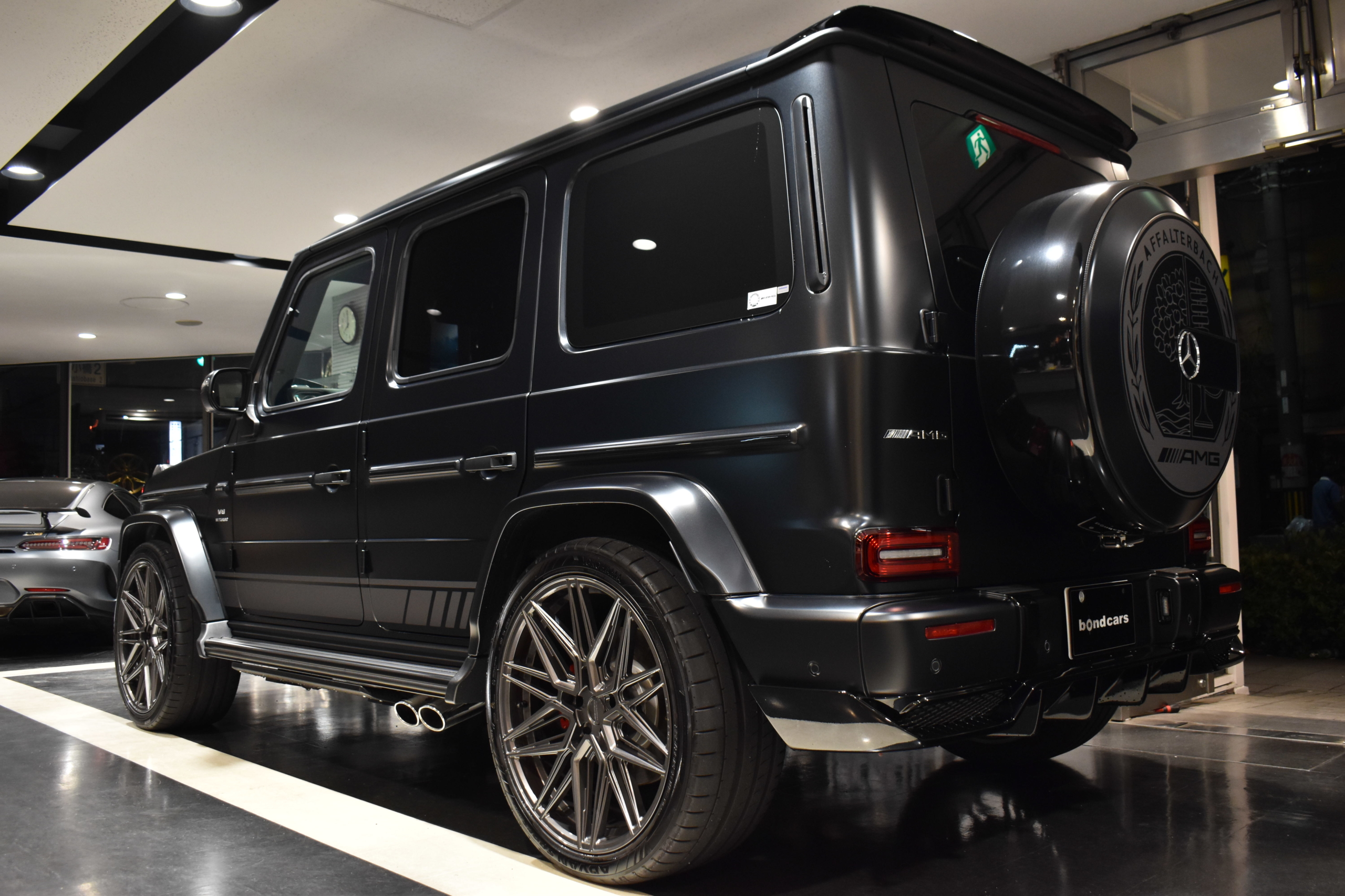 G63　マグノナイトブラック　レザーエクスクルーシブパッケージ　カーボンインテリア　TOPCARエアロ　VOSSEN23AW　電動サイドステップ　低ダストブレーキパッド