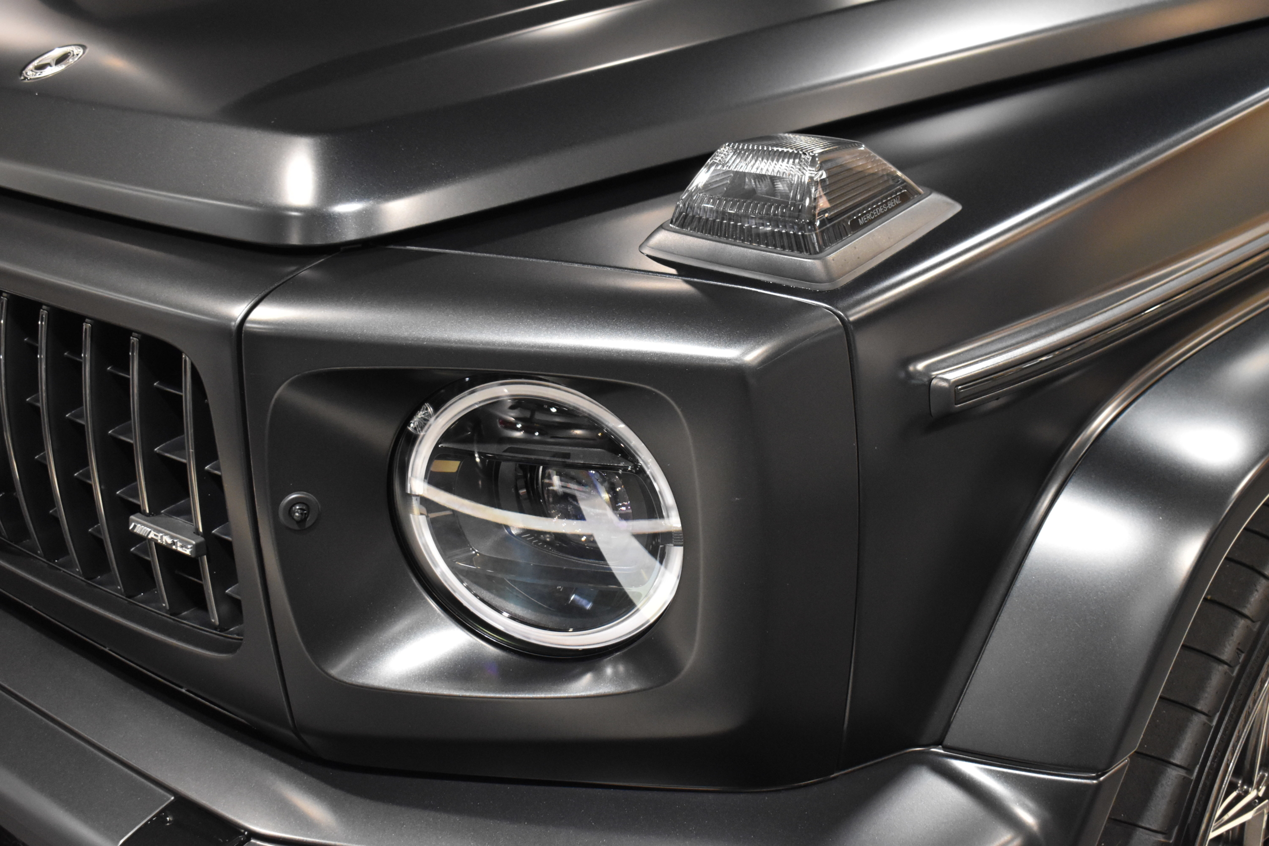 G63　マグノナイトブラック　レザーエクスクルーシブパッケージ　カーボンインテリア　TOPCARエアロ　VOSSEN23AW　電動サイドステップ　低ダストブレーキパッド