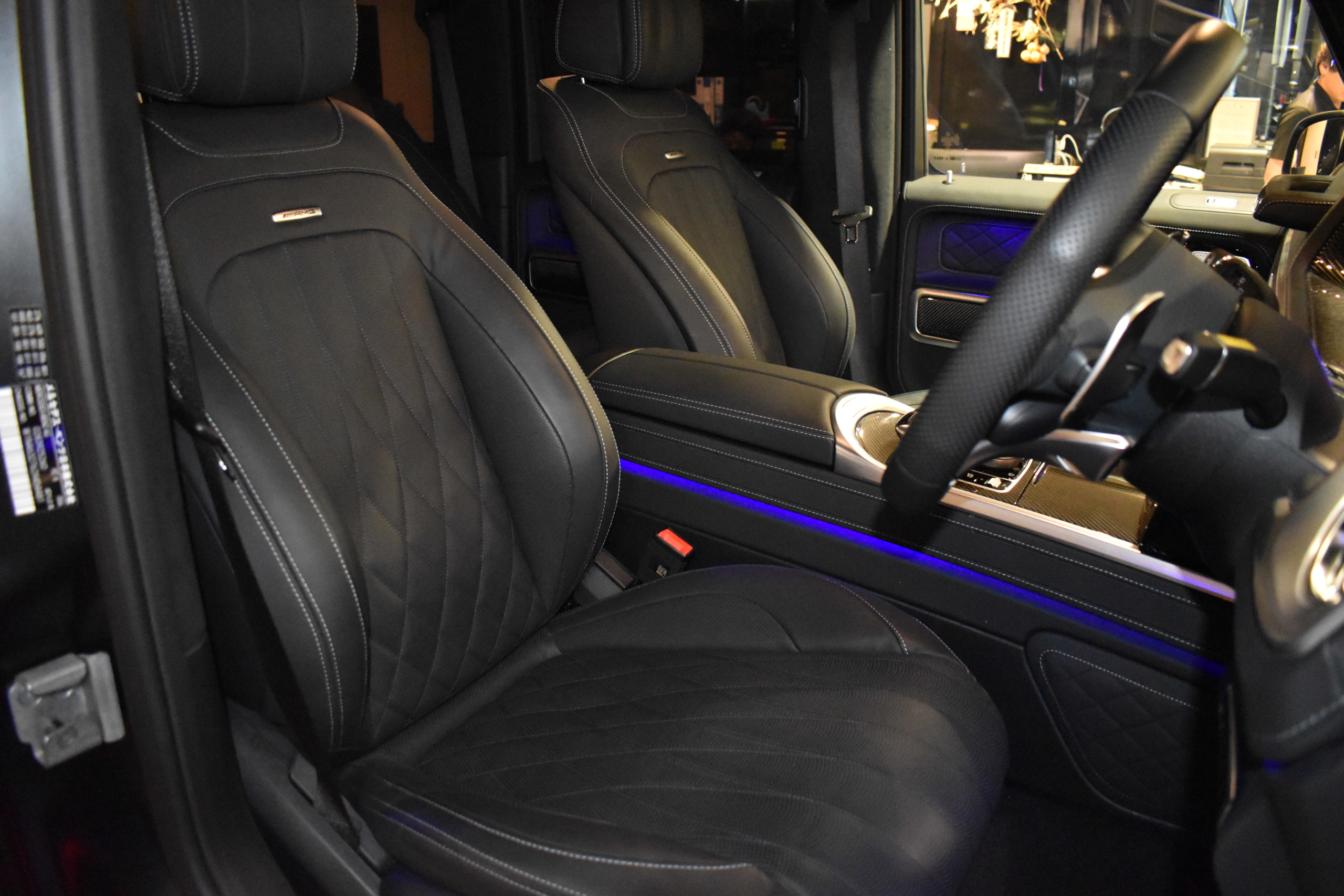 G63　マグノナイトブラック　レザーエクスクルーシブパッケージ　カーボンインテリア　TOPCARエアロ　VOSSEN23AW　電動サイドステップ　低ダストブレーキパッド