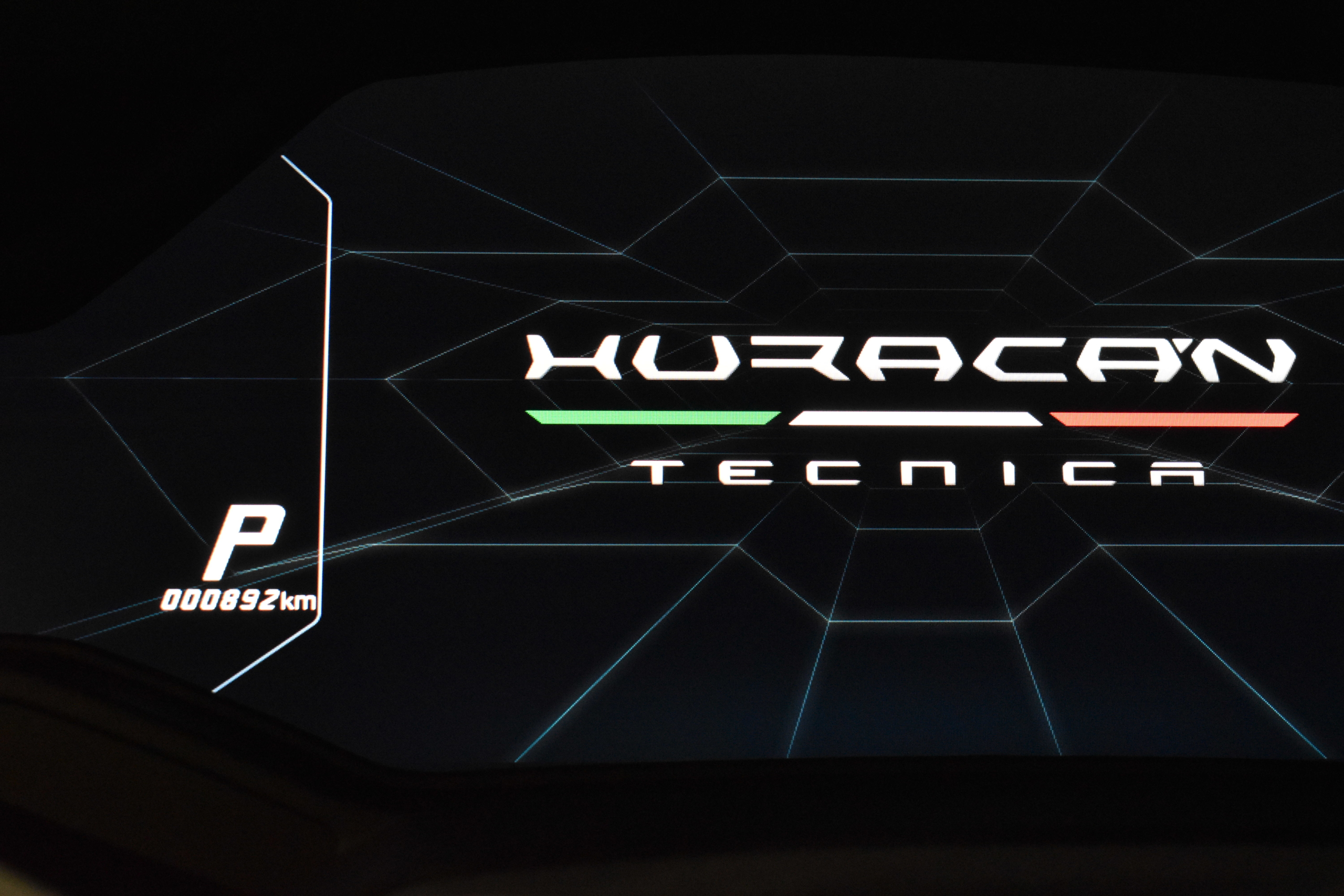 LAMBORGHINI　HURACAN　TECNICA　ボディフルプロテクションフィルム　デジタルインナーミラー　OPカラーBluUranus　スタイルパック　ダーククローム＆カーボンツイルパック　リアバンパーシャイニーブラック　ディフューザーボディカラー　リアカーボンボンネット　DAMISO ダイヤモンドカット20インチホイール　Sensonumサウンド　スポーツシート