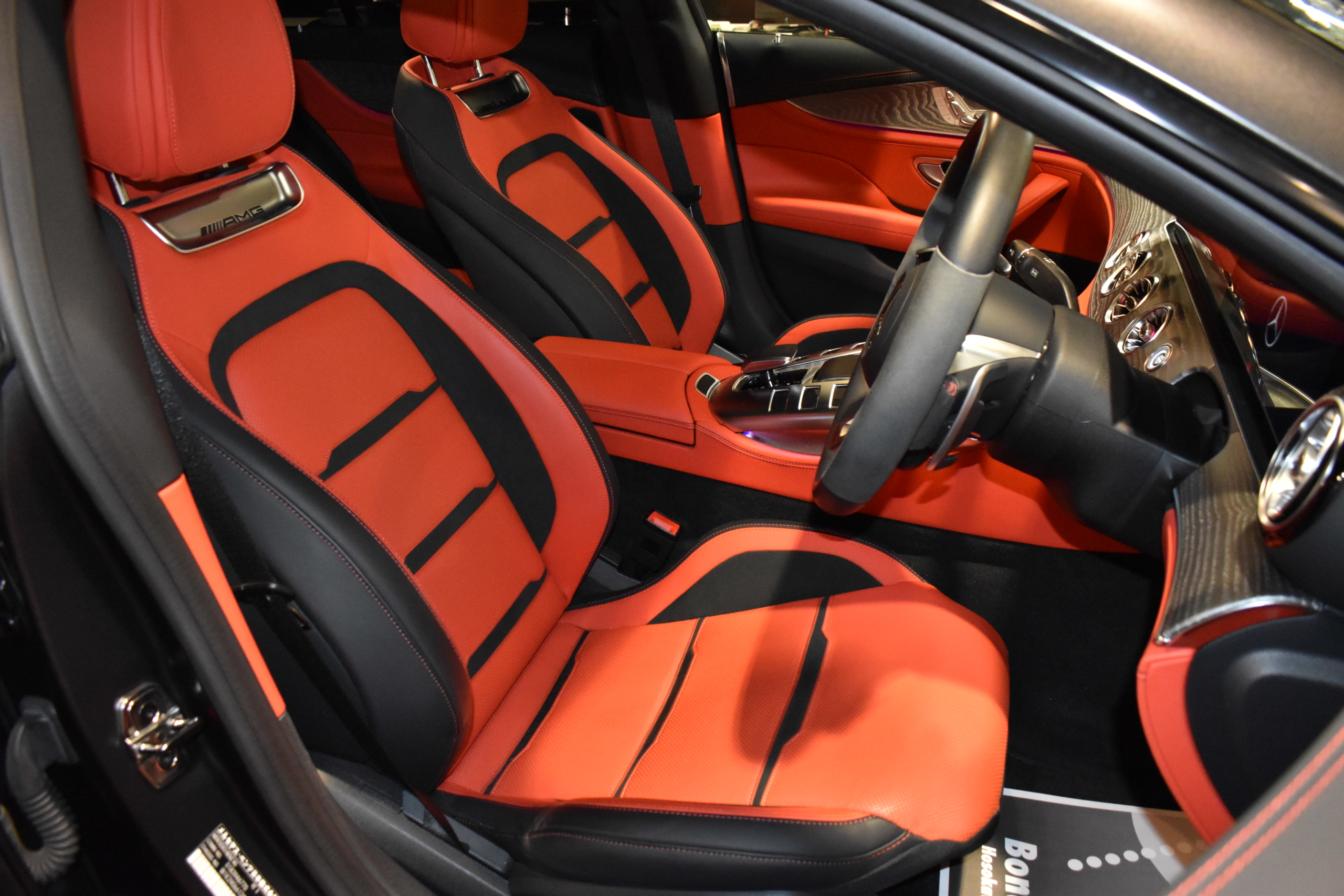 メルセデスAMG　GT53４ドアクーペ　グラファイトグレーマグノ　ナッパフルレザー/レッド　パノラミックルーフ　AMGダイナミックパッケージ 　BCフォージド22インチホイール+ロワリングKIT