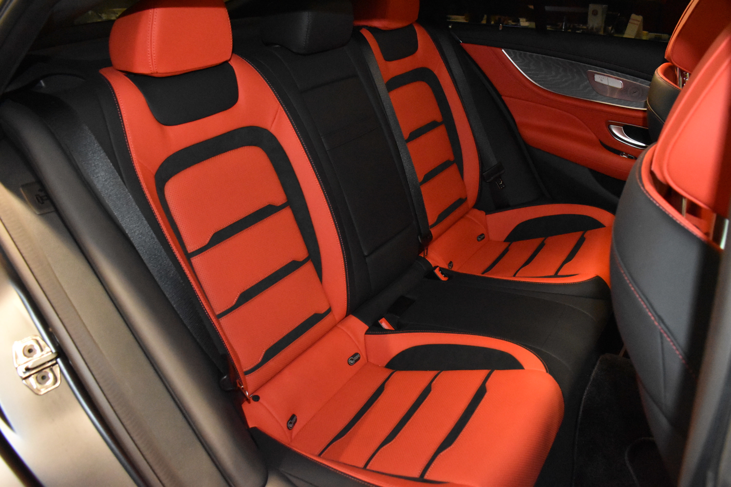 メルセデスAMG　GT53４ドアクーペ　グラファイトグレーマグノ　ナッパフルレザー/レッド　パノラミックルーフ　AMGダイナミックパッケージ 　BCフォージド22インチホイール+ロワリングKIT