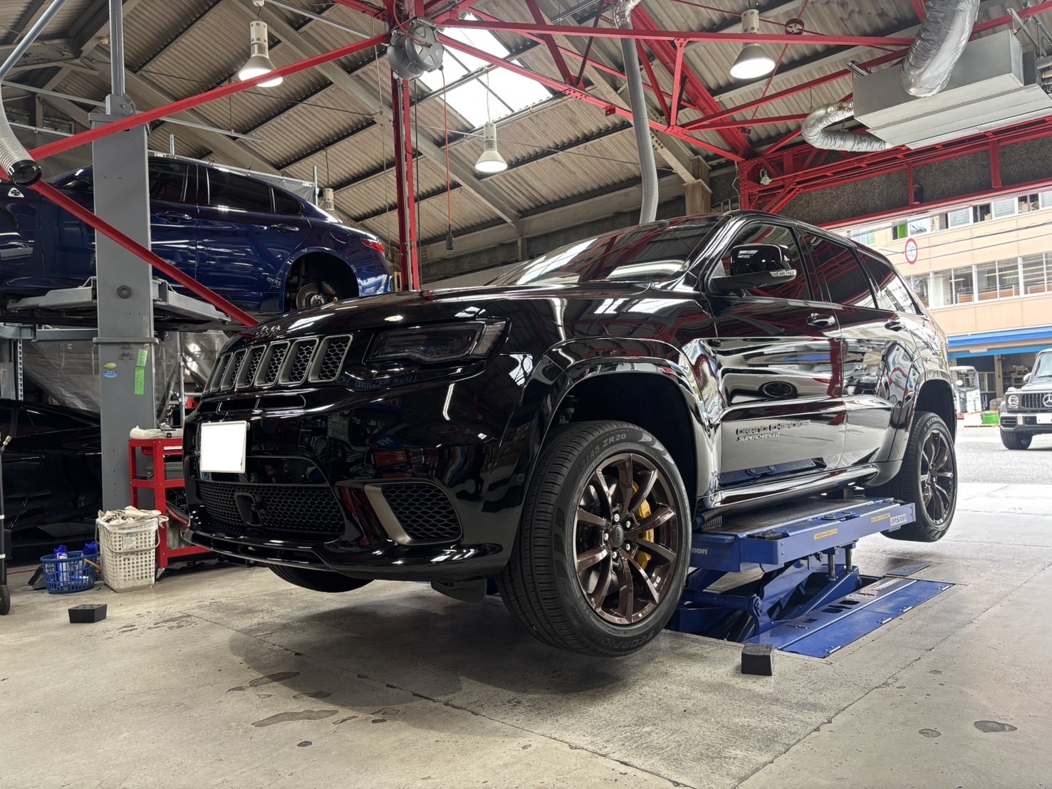 JEEP　グランドテェロキー　トラックホーク　VOSSEN　HF4-T　22インチAW　カスタム　ボンド大阪