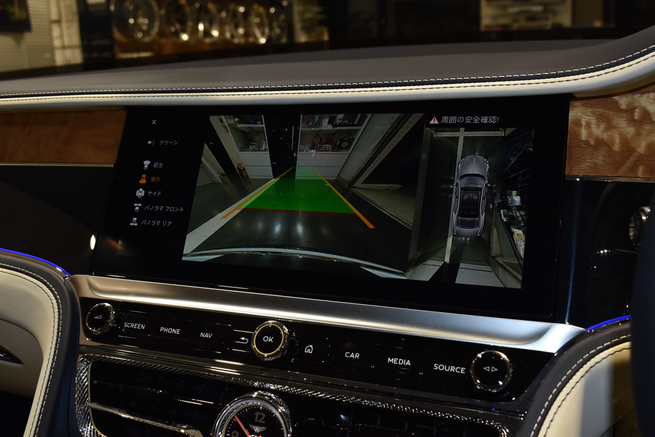 ベントレーフライングスパーW12 FIRST ED ローディングディスプレイ カーボンエアロPKG HRE22インチAW ローダウン