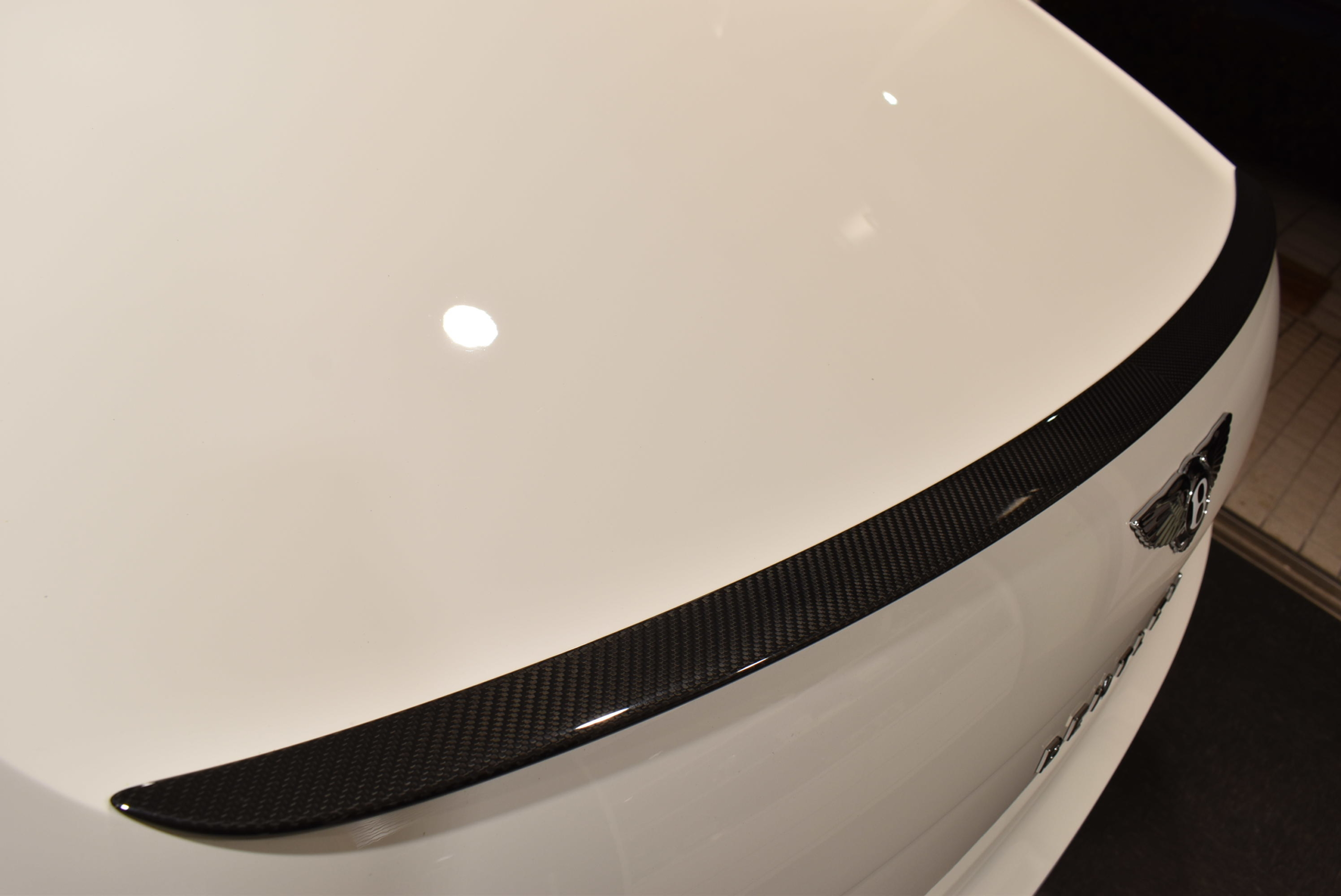 ベントレーフライングスパーW12 FIRST ED ローディングディスプレイ カーボンエアロPKG HRE22インチAW ローダウン