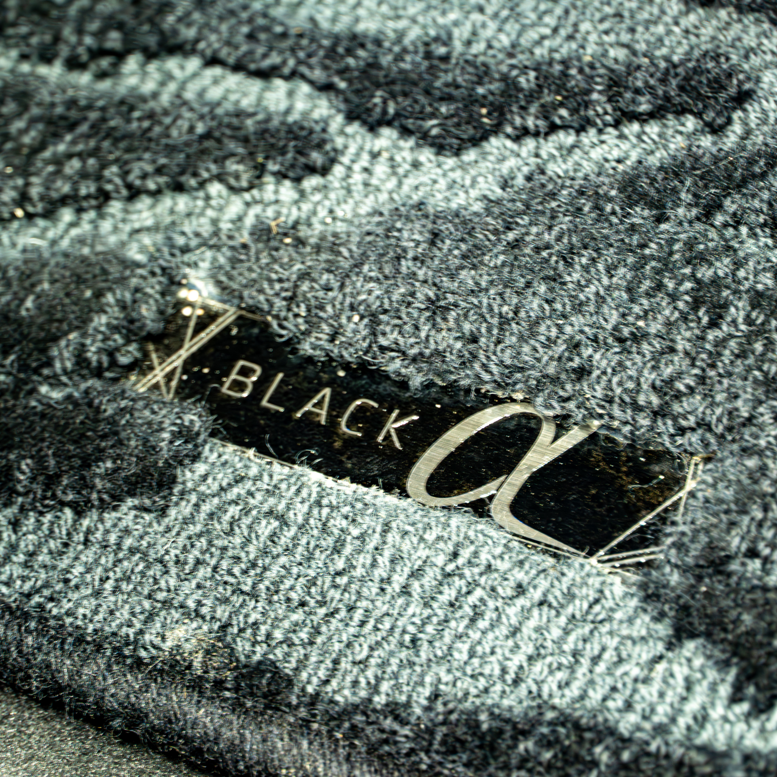 BMW G07 X7 M60i BLACK-α ×電動サイドステップ・ロワリングモジュール・スペーサー・フィルム ボンド大阪