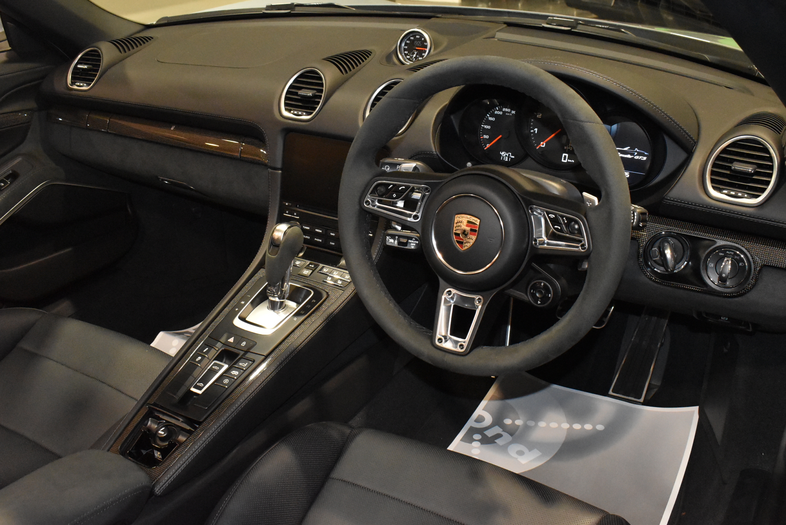 718 Boxster 　GTS4.0　アークティックグレー　右H　スポクロ　スポエグ　ACC　PDLS+LEDヘッドライト　カーボンインテリアPKG Race-Tex　インテリアレザーアイテム　シートベンチレーション 